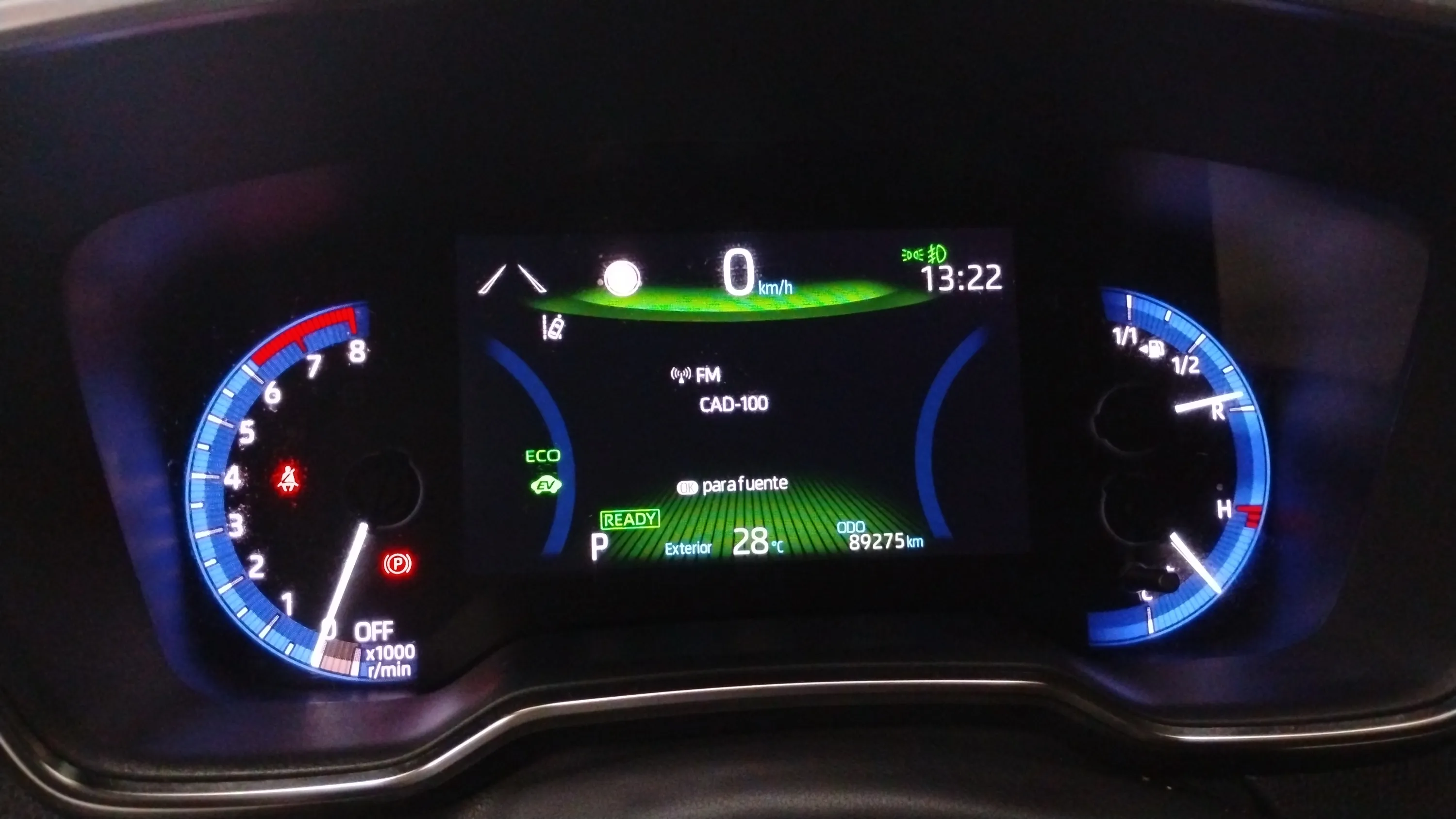 Toyota Corolla 2.0 180H Feel! E-CVT - foto 16
