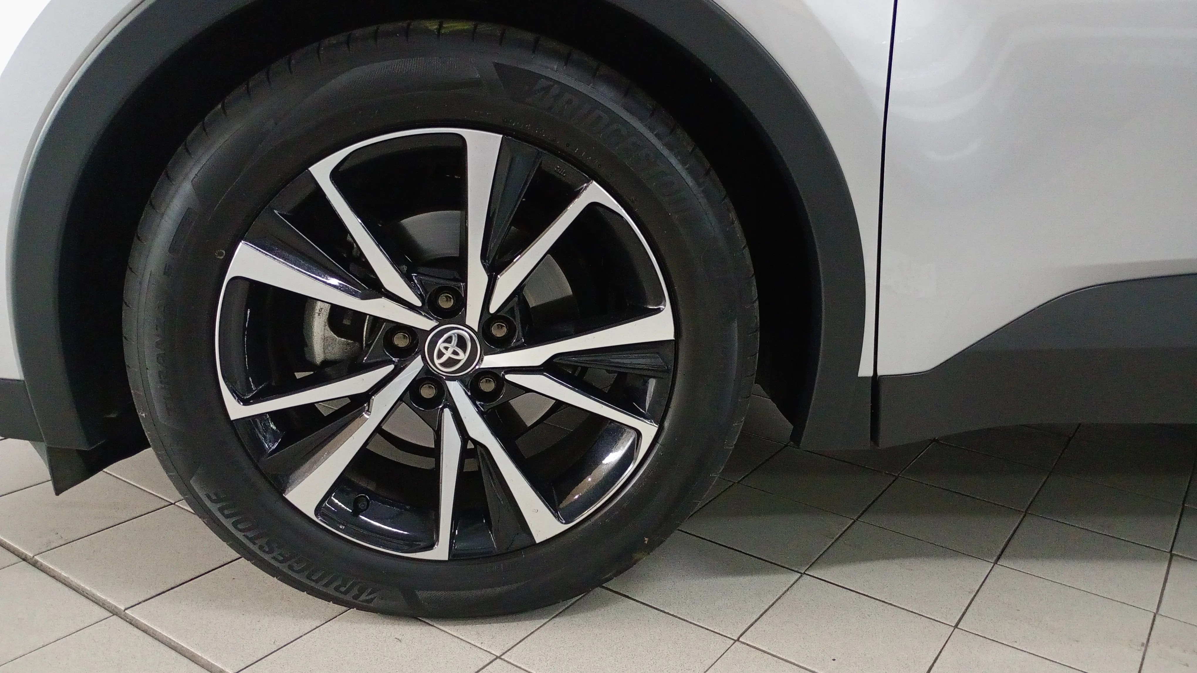 Toyota C-HR 1.8 140H Advance - foto 9