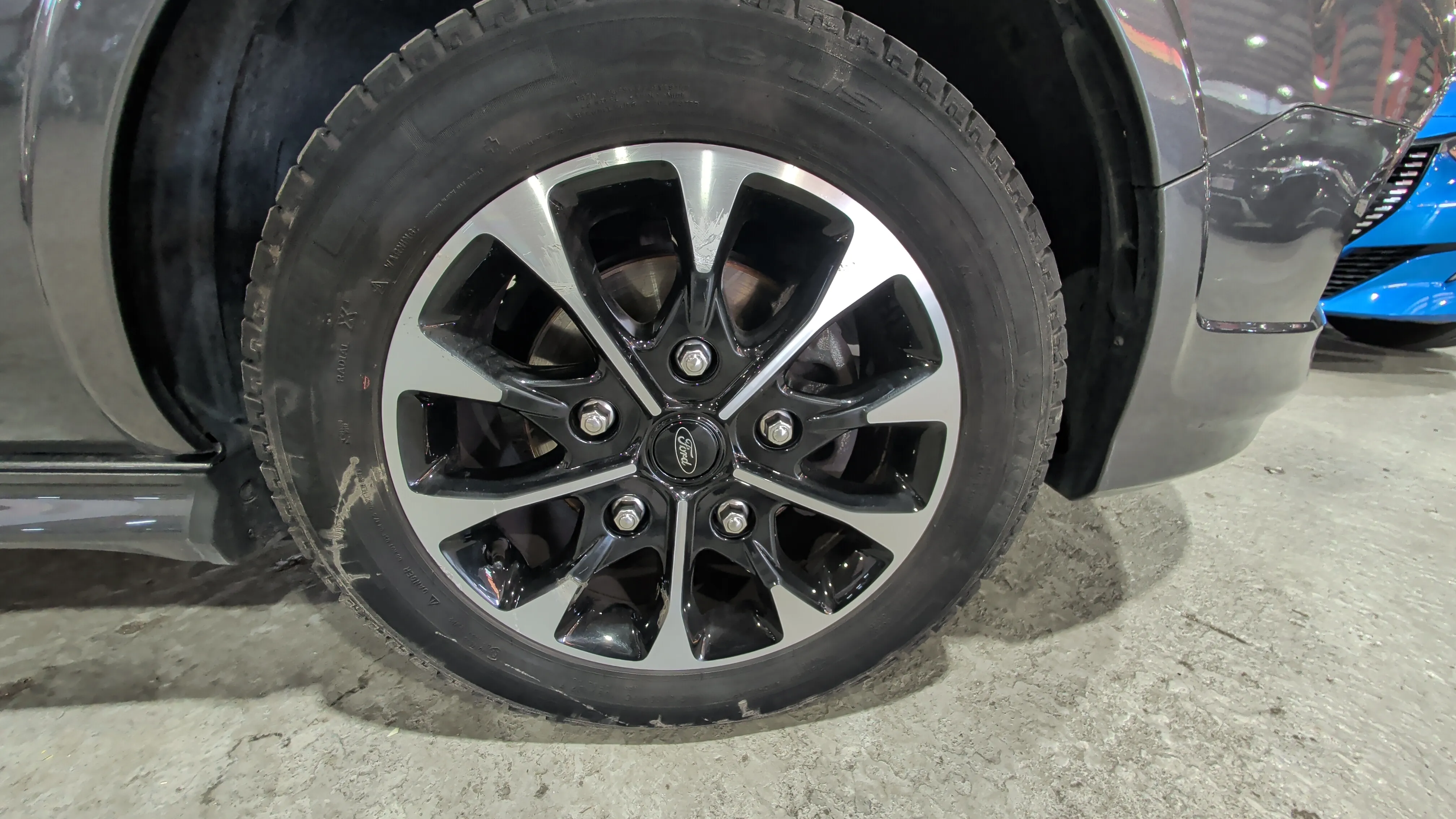 Ford Transit Custom Kombi 2.0 TDCi 320 L1 Sport - foto 23