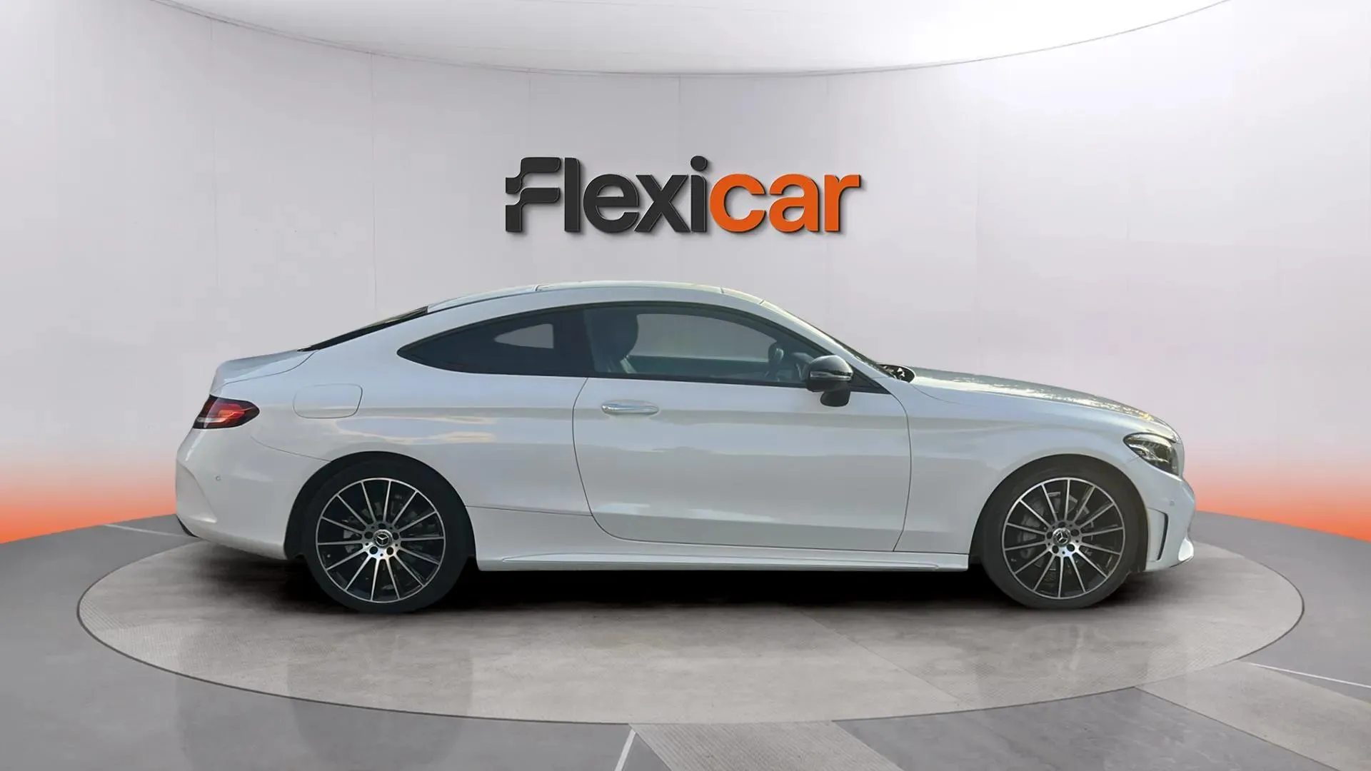 Mercedes-Benz Clase C Coupé C 200 - foto 4