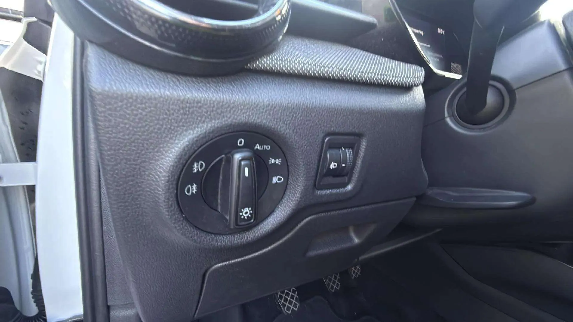 Škoda Fabia 1.0 TSI Selection - foto 13