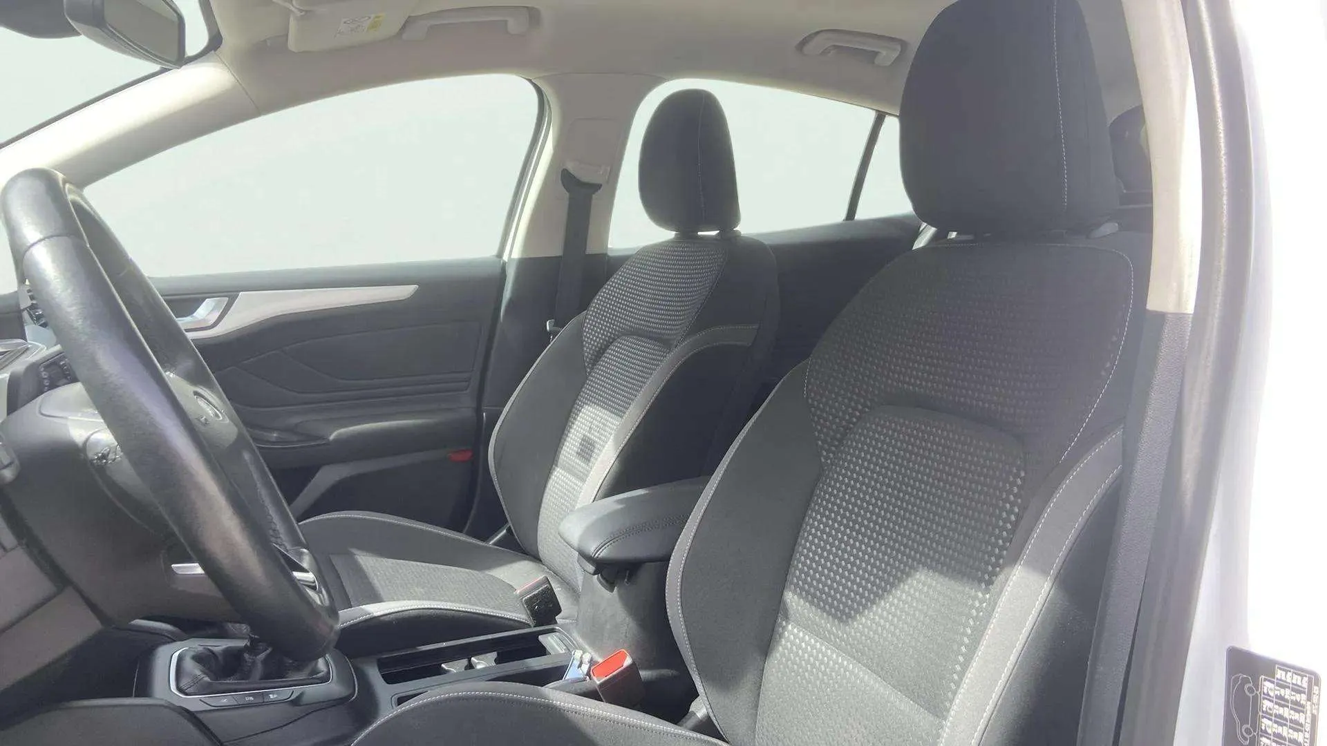Ford Focus 1.5 EcoBlue Trend+ - foto 22