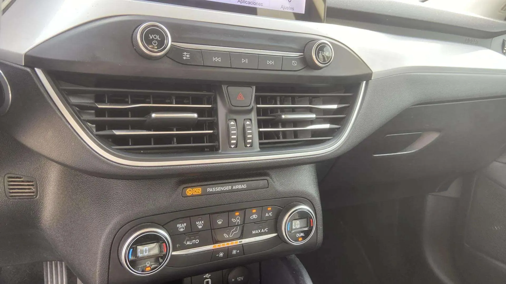 Ford Focus 1.5 EcoBlue Trend+ - foto 18