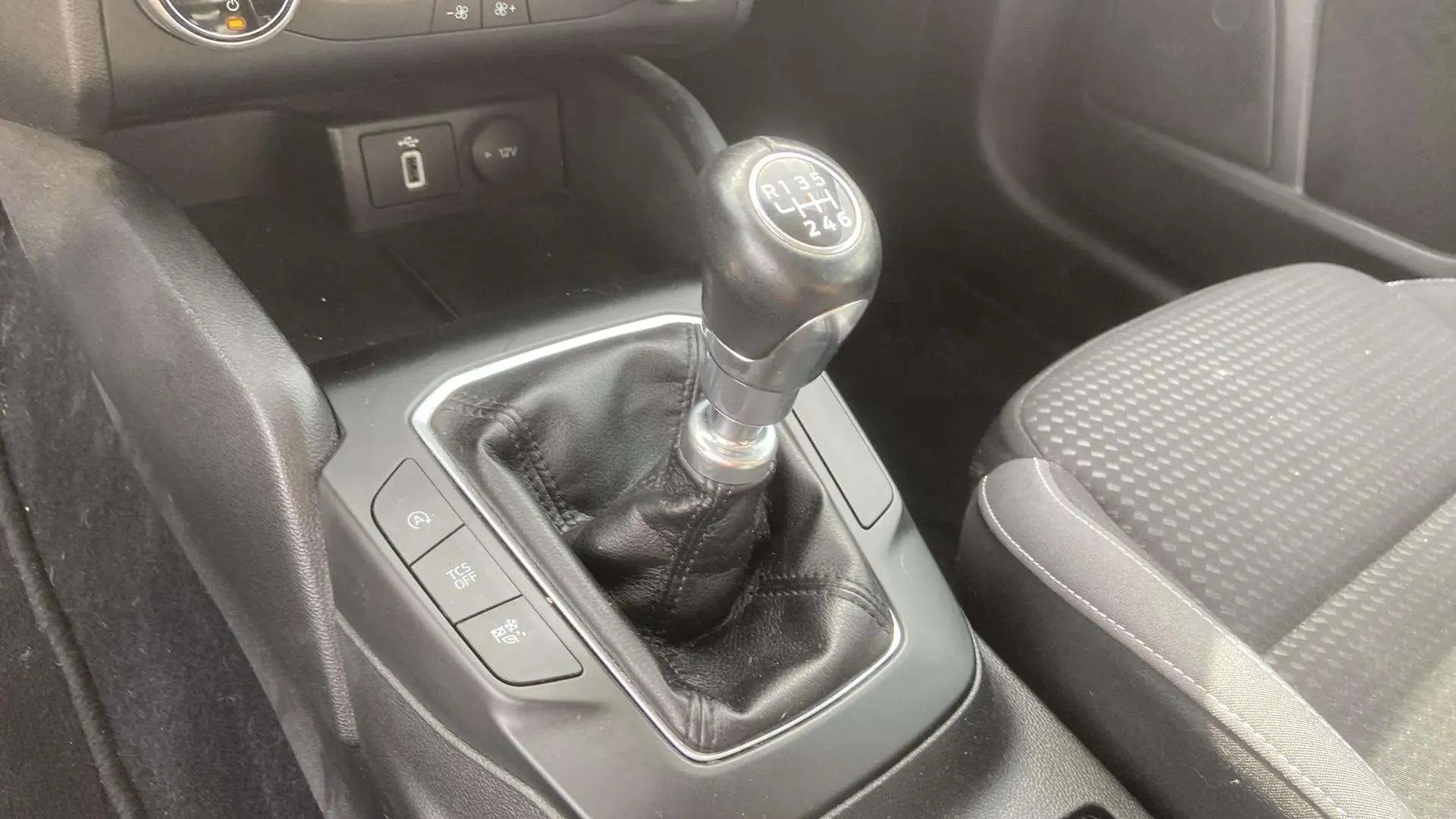 Ford Focus 1.5 EcoBlue Trend+ - foto 19