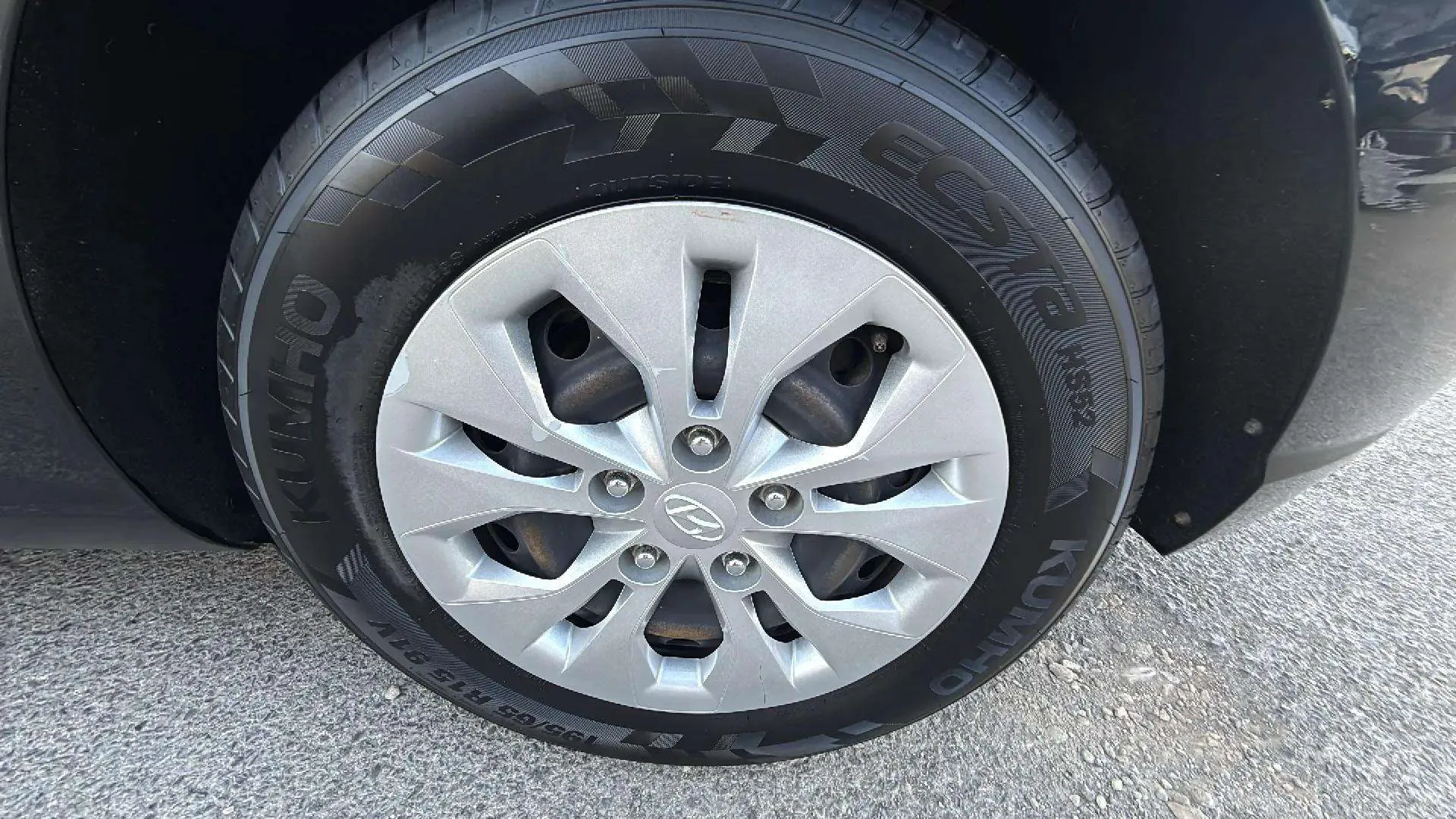 Hyundai i30 1.5 DPI Essence - foto 12