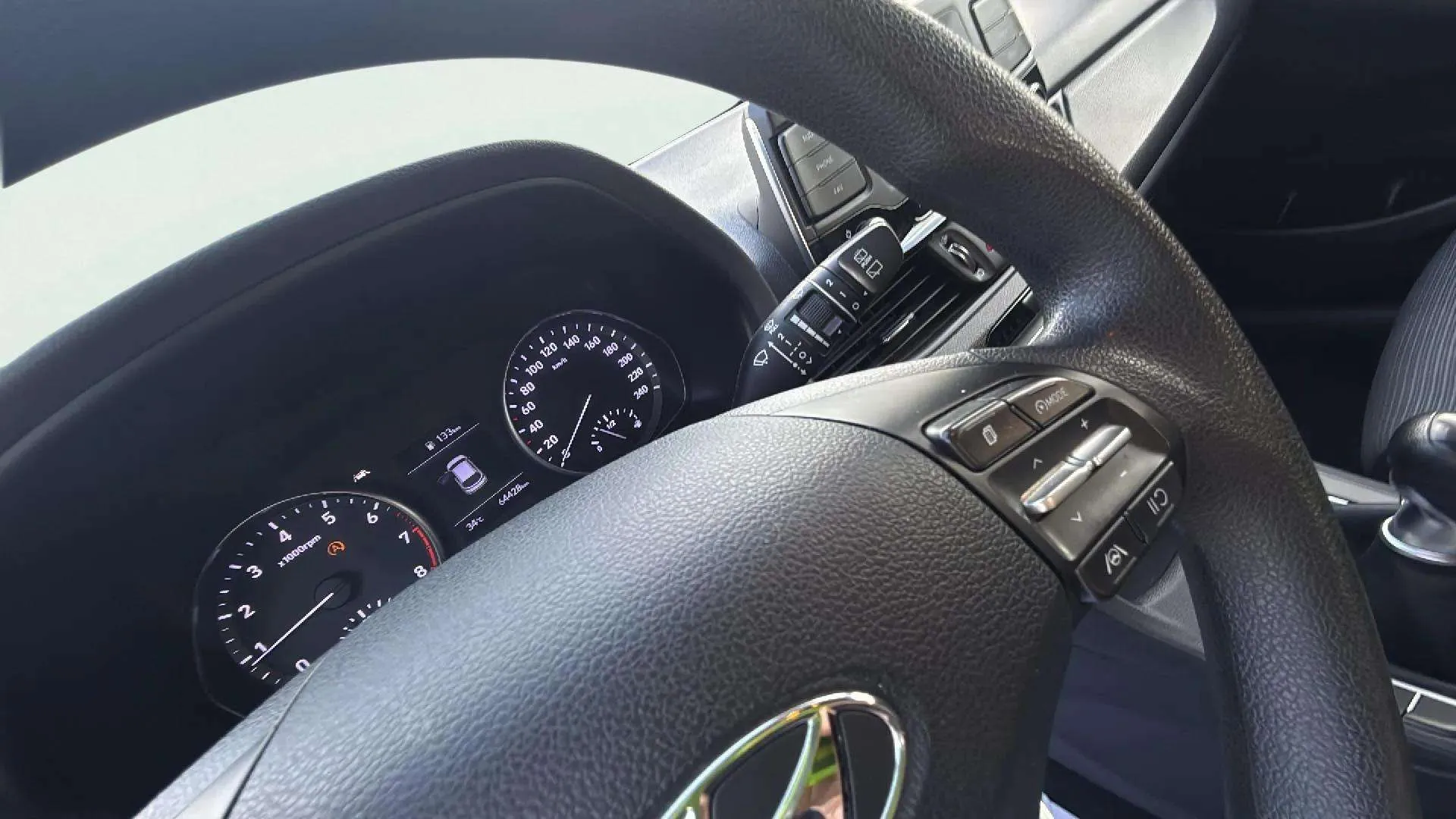 Hyundai i30 1.5 DPI Essence - foto 23