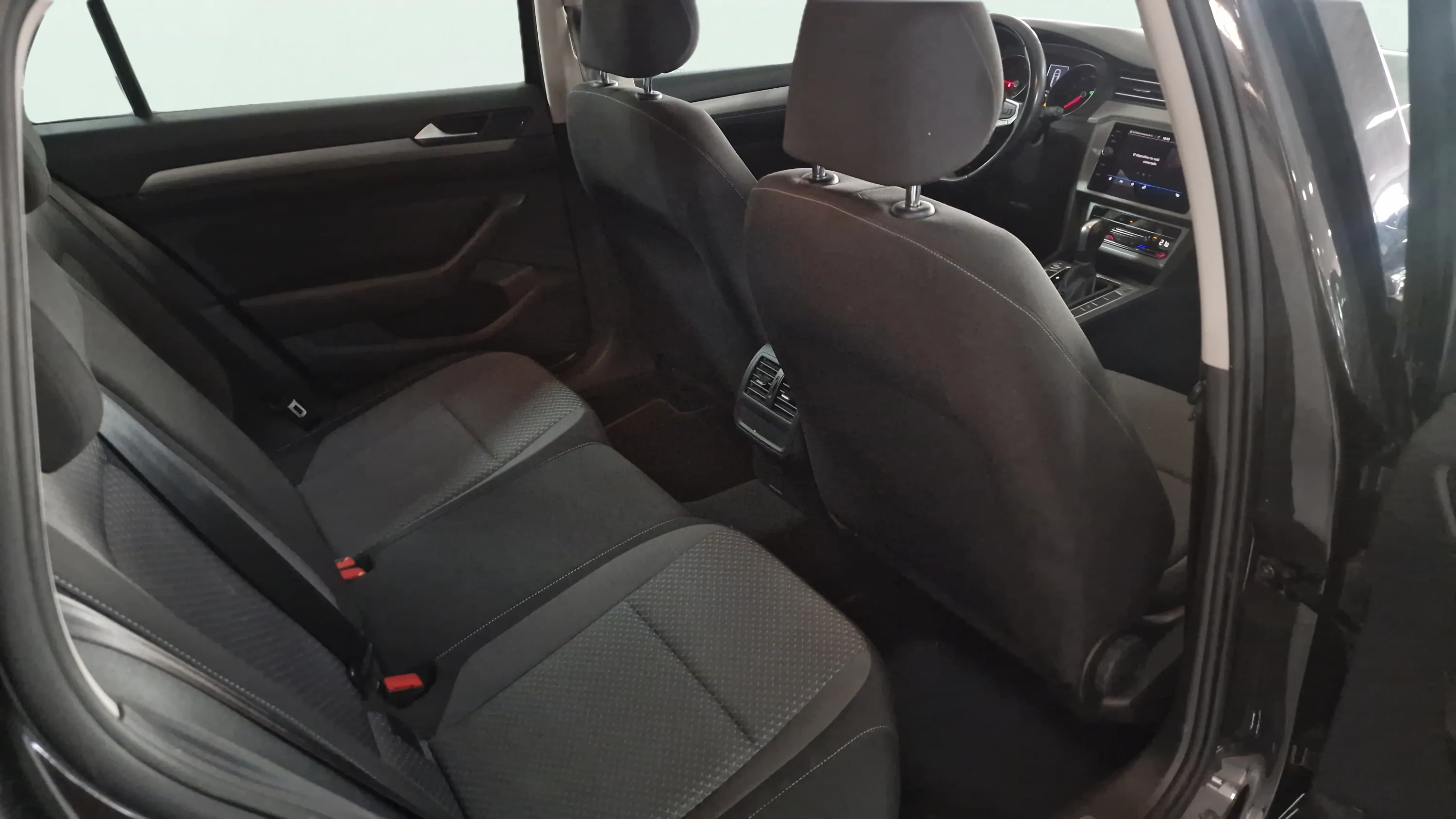 Volkswagen Passat Variant 2.0 TDI DSG - foto 20