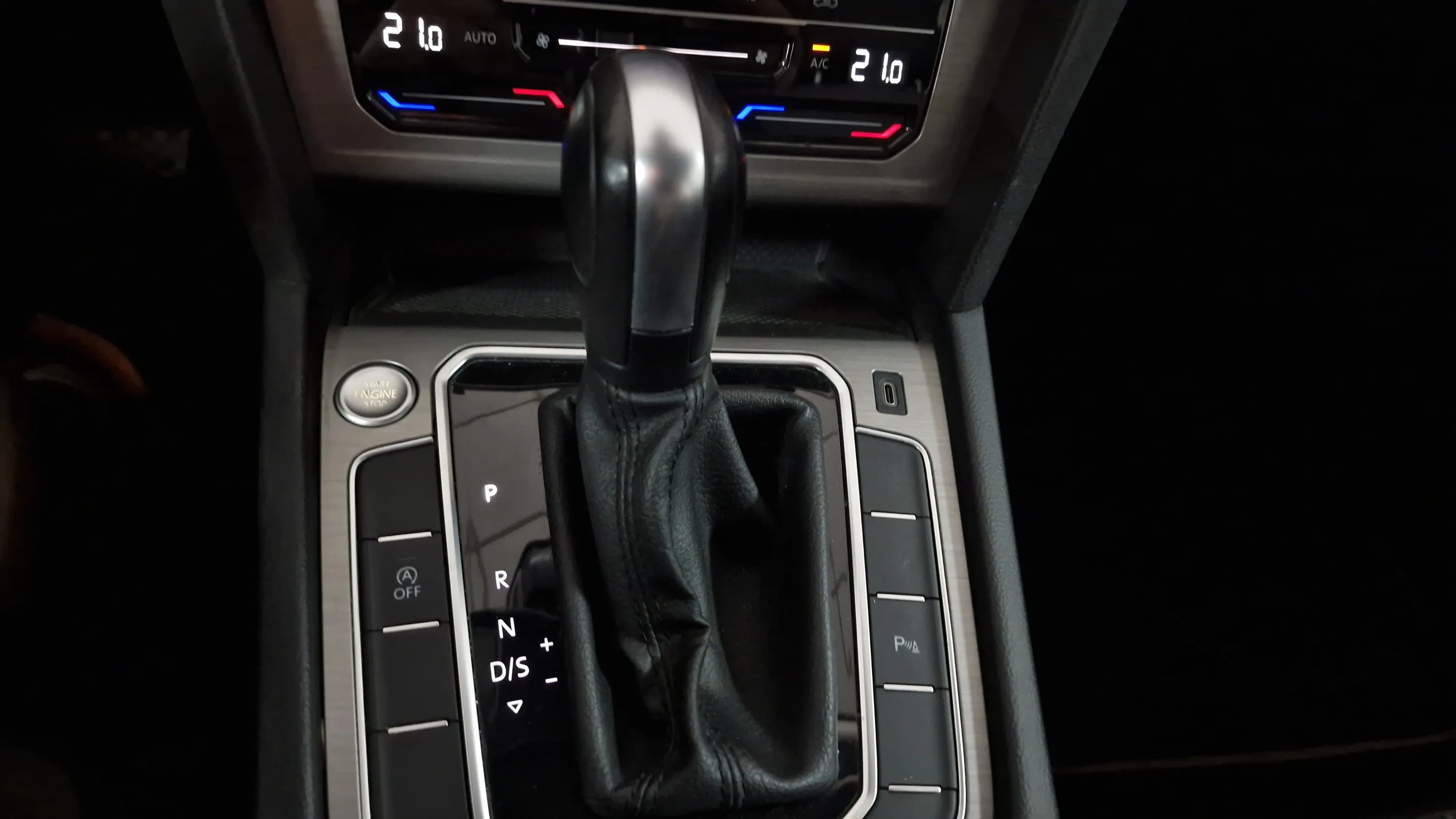 Volkswagen Passat Variant 2.0 TDI DSG - foto 10