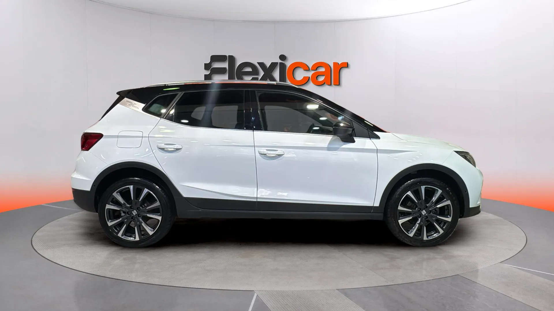 SEAT Arona 1.5 TSI DSG Special Edition - foto 8