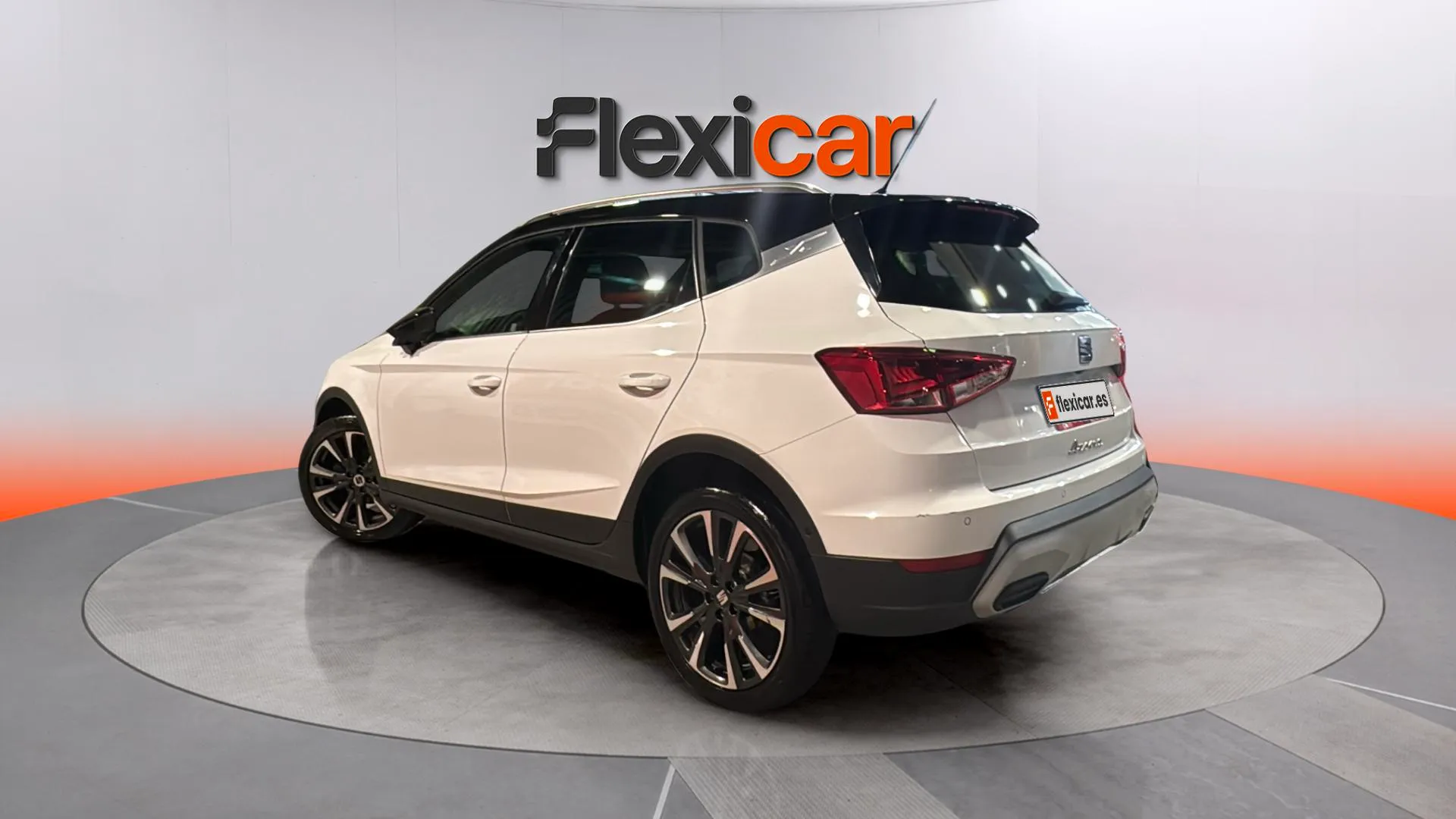 SEAT Arona 1.5 TSI DSG Special Edition - foto 5