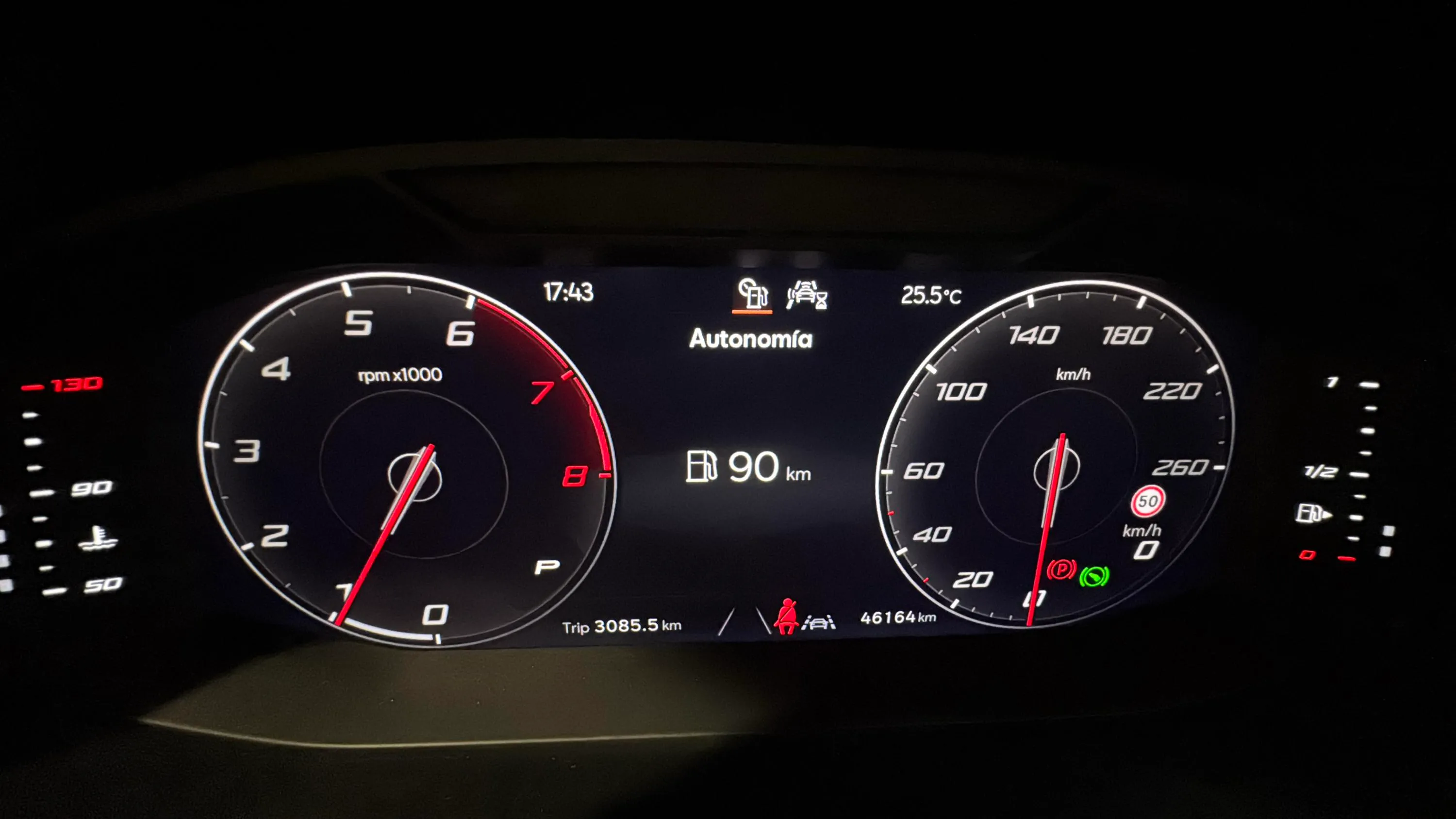 SEAT Arona 1.5 TSI DSG Special Edition - foto 15