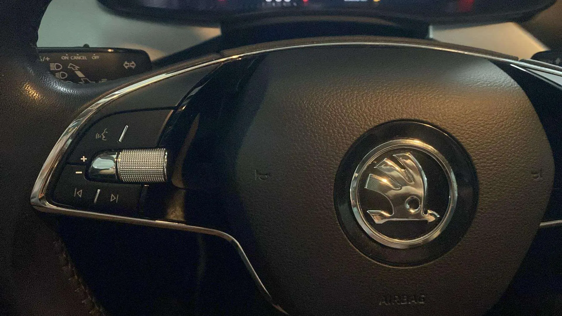 Škoda Kamiq 1.0 TSI Selection - foto 10