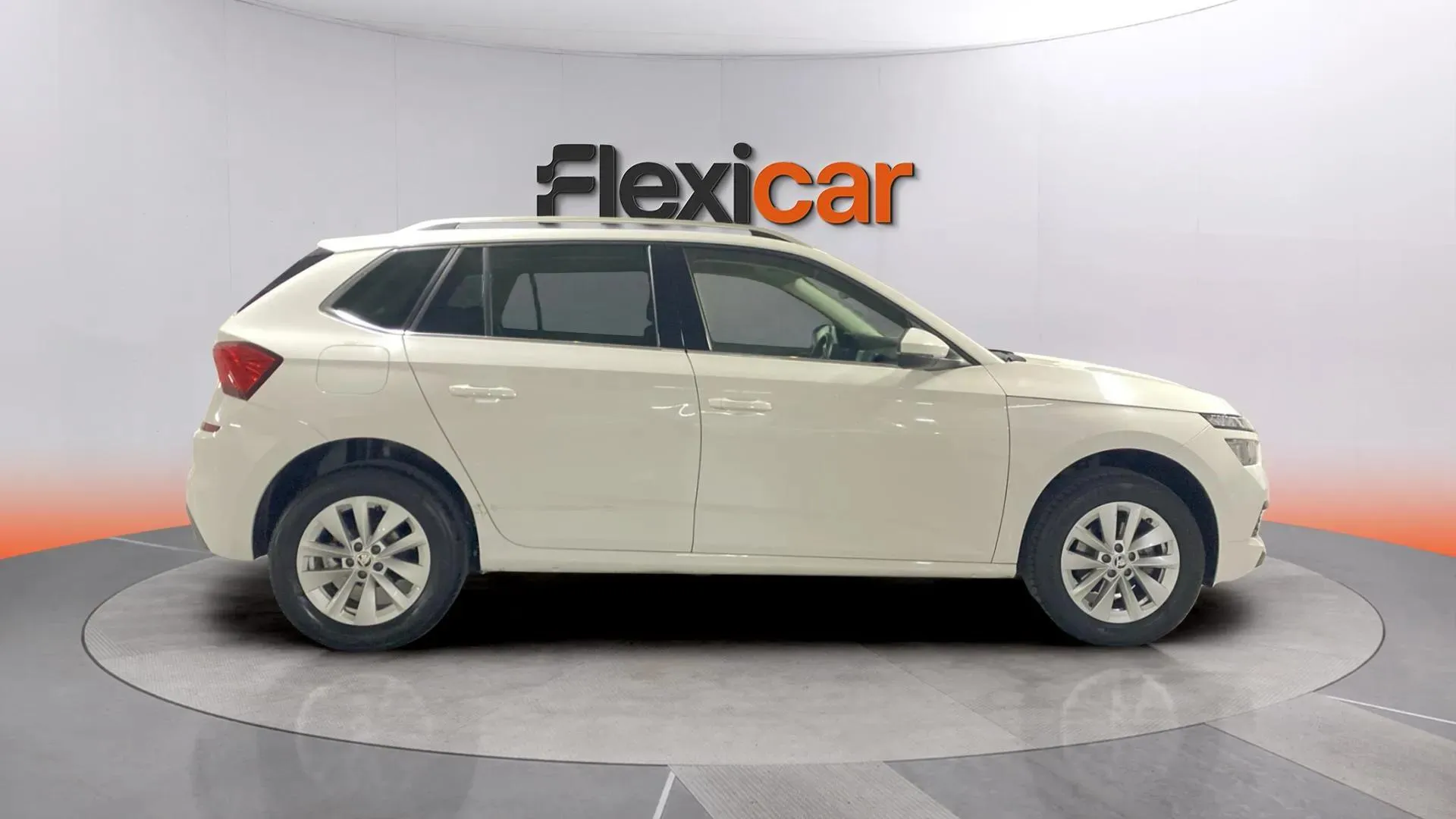 Škoda Kamiq 1.0 TSI Selection - foto 8