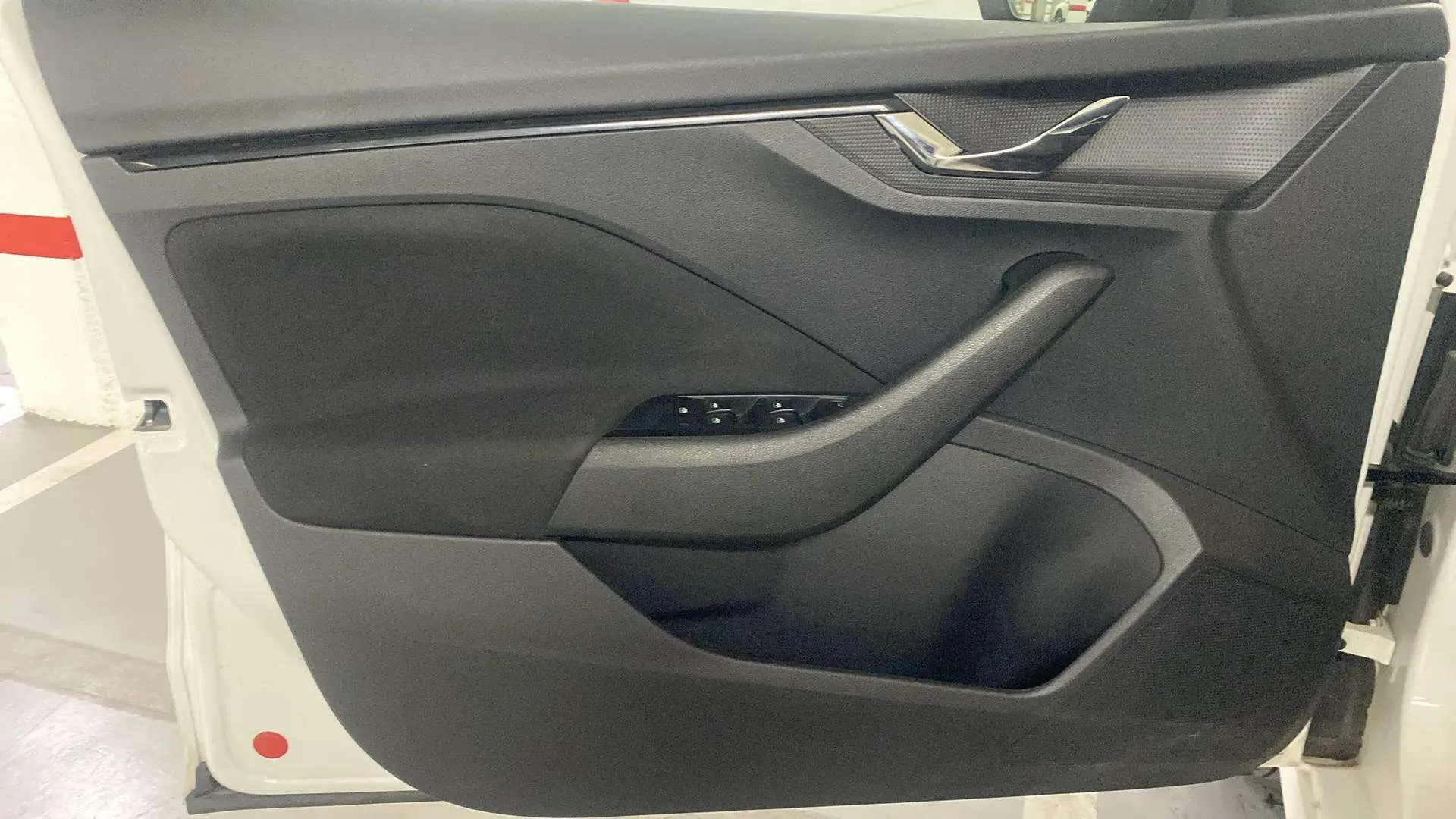 Škoda Kamiq 1.0 TSI Selection - foto 23