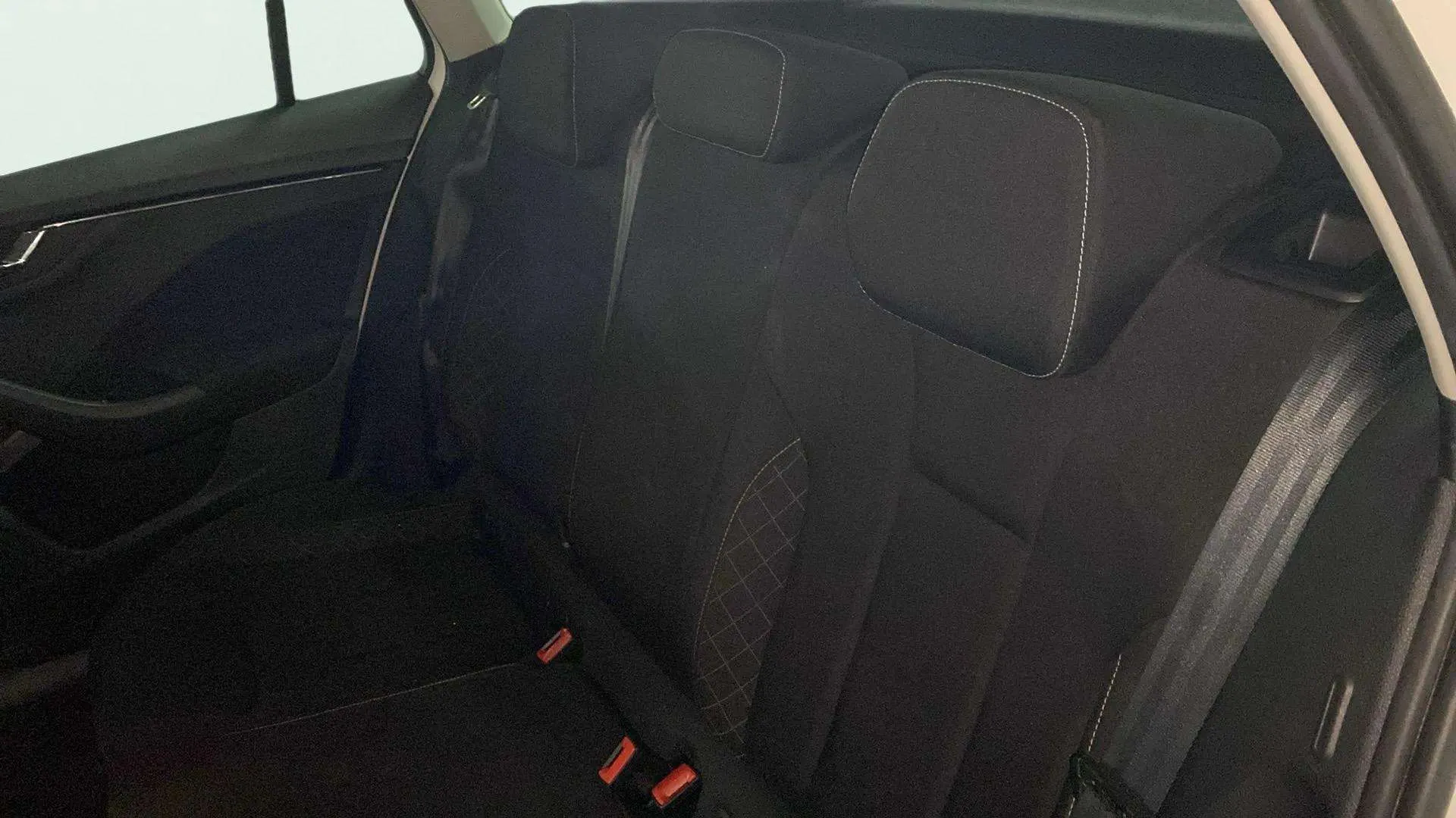 Škoda Kamiq 1.0 TSI Selection - foto 21