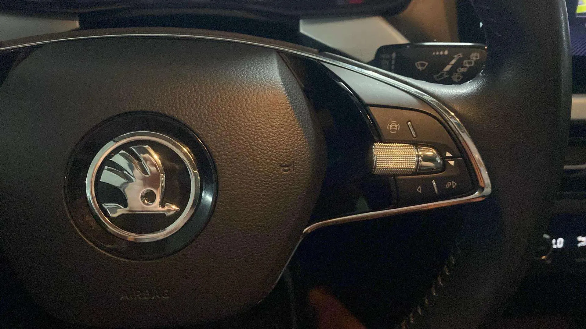 Škoda Kamiq 1.0 TSI Selection - foto 11