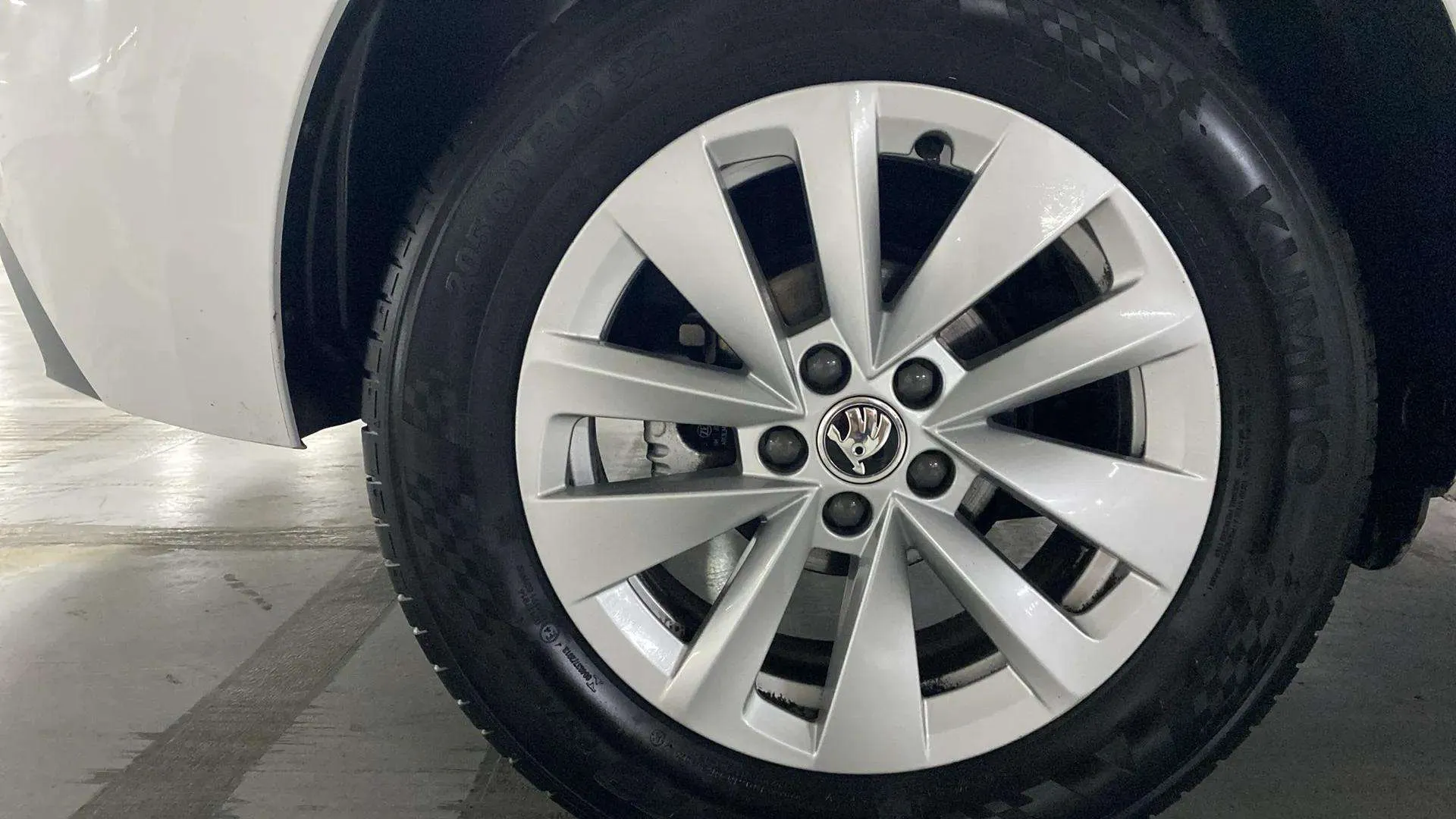Škoda Kamiq 1.0 TSI Selection - foto 28