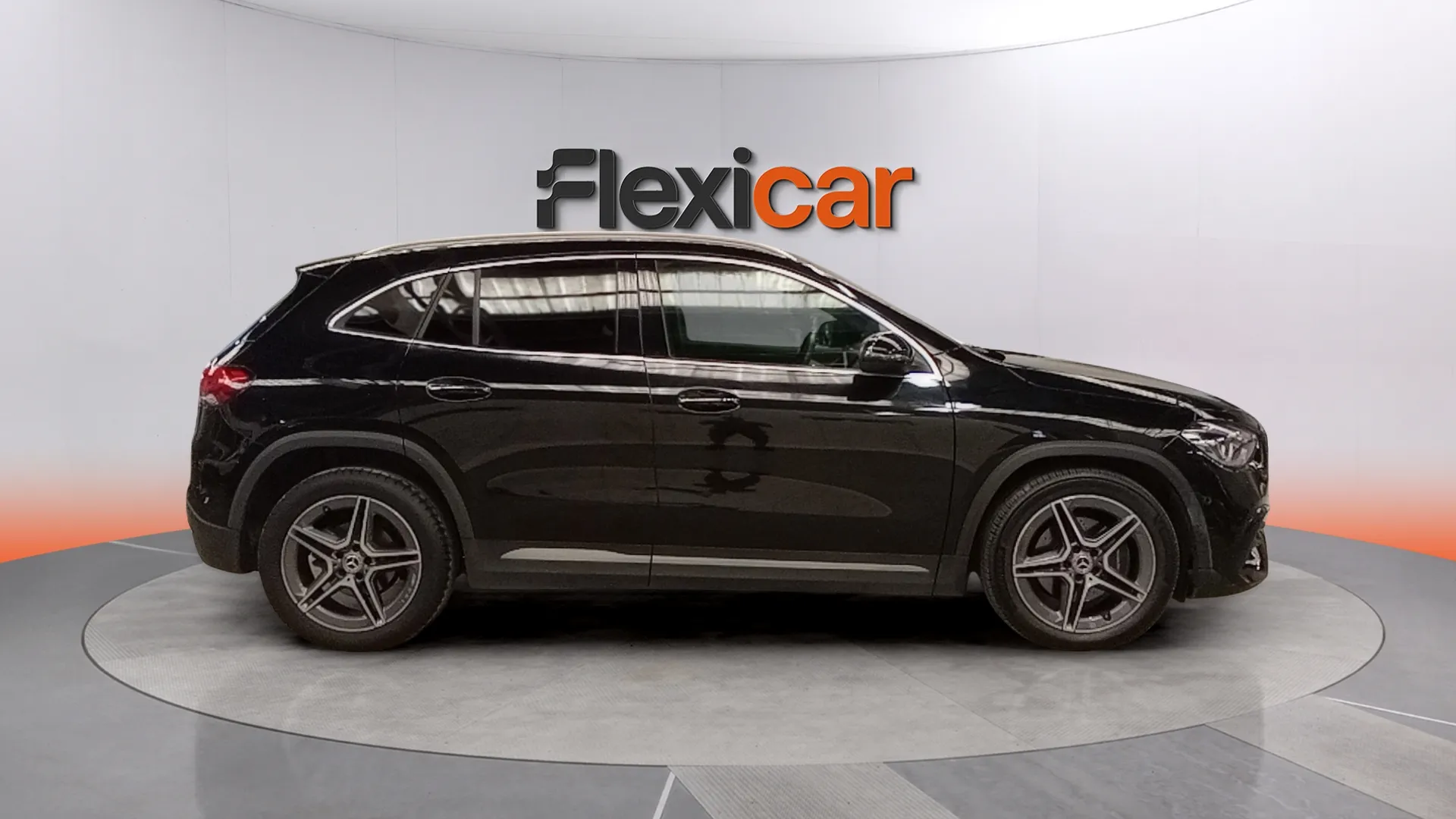 Mercedes-Benz GLA 200 D 4MATIC - foto 8