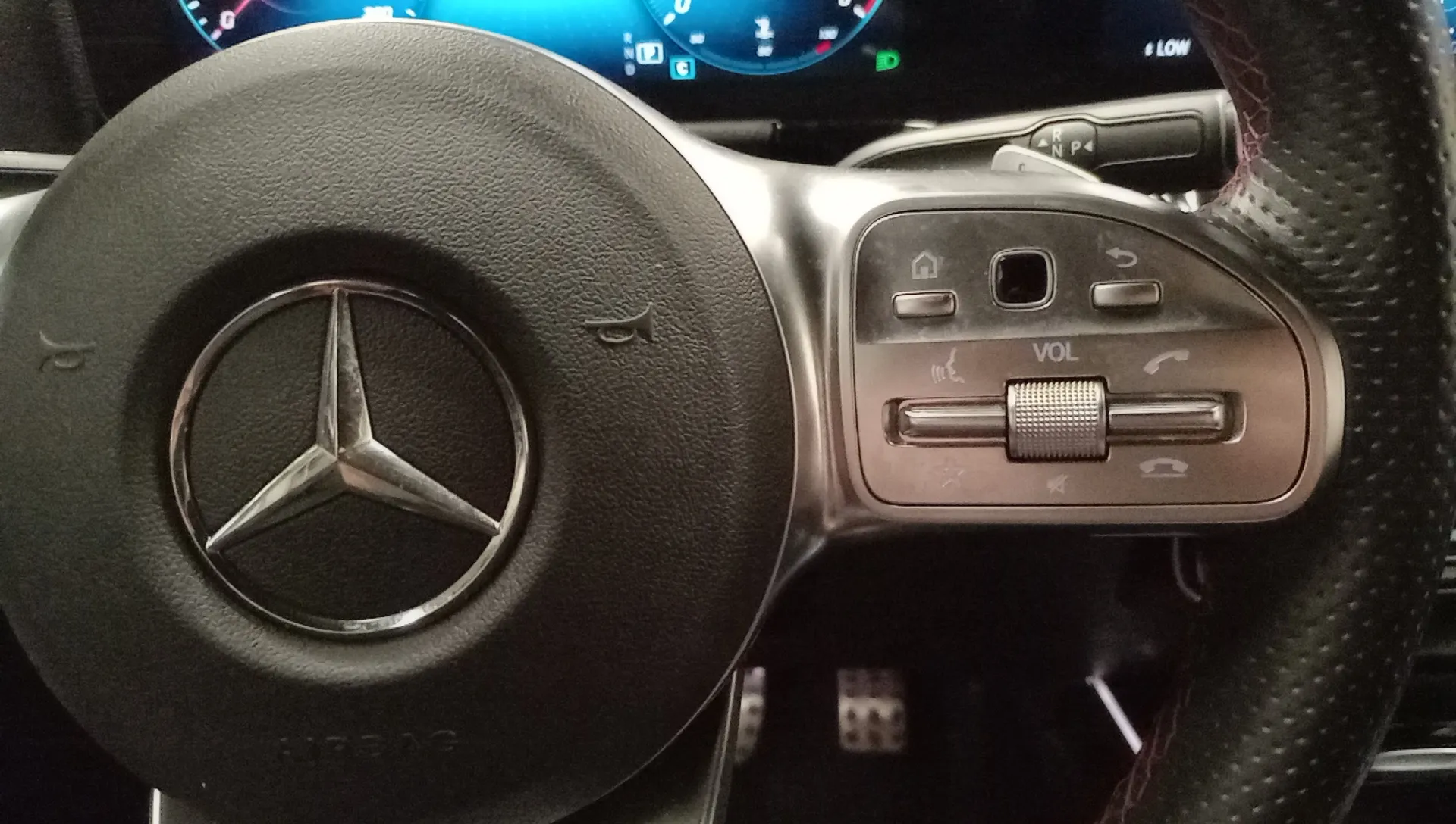 Mercedes-Benz GLA 200 D 4MATIC - foto 13