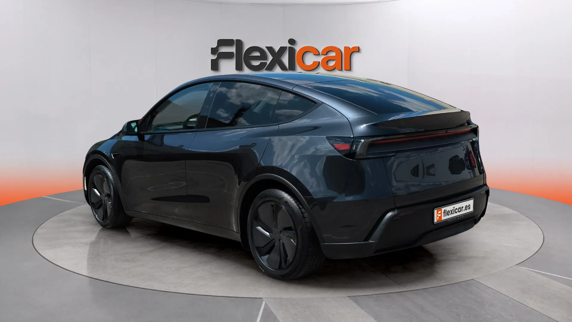 Tesla Model Y Gran autonomía con tracción trasera - foto 6