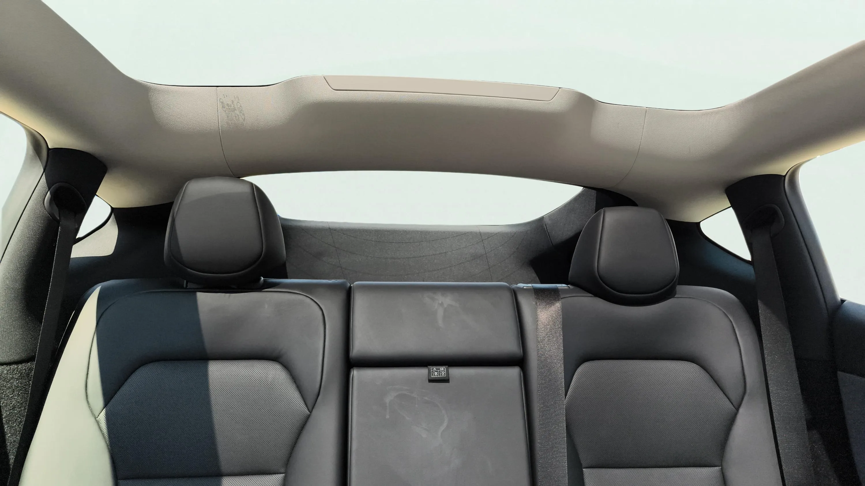 Tesla Model Y Gran autonomía con tracción trasera - foto 15