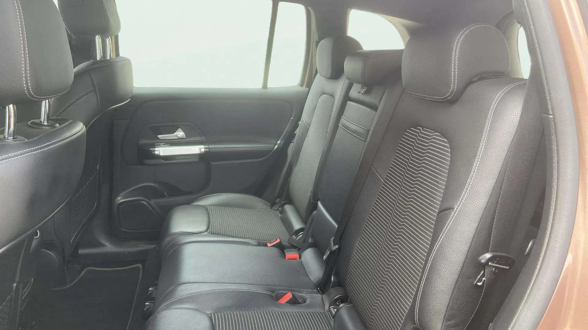 Mercedes-Benz GLB 200d 8G-DCT - foto 25