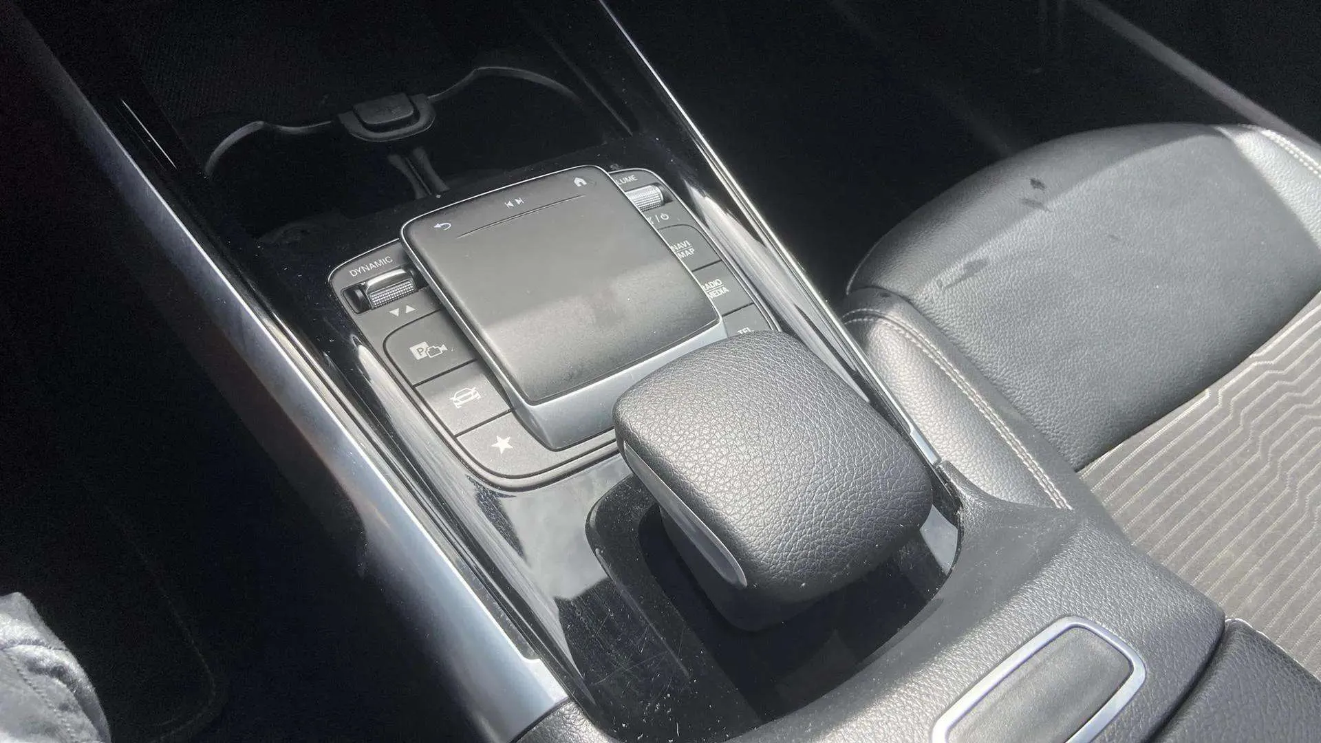 Mercedes-Benz GLB 200d 8G-DCT - foto 20