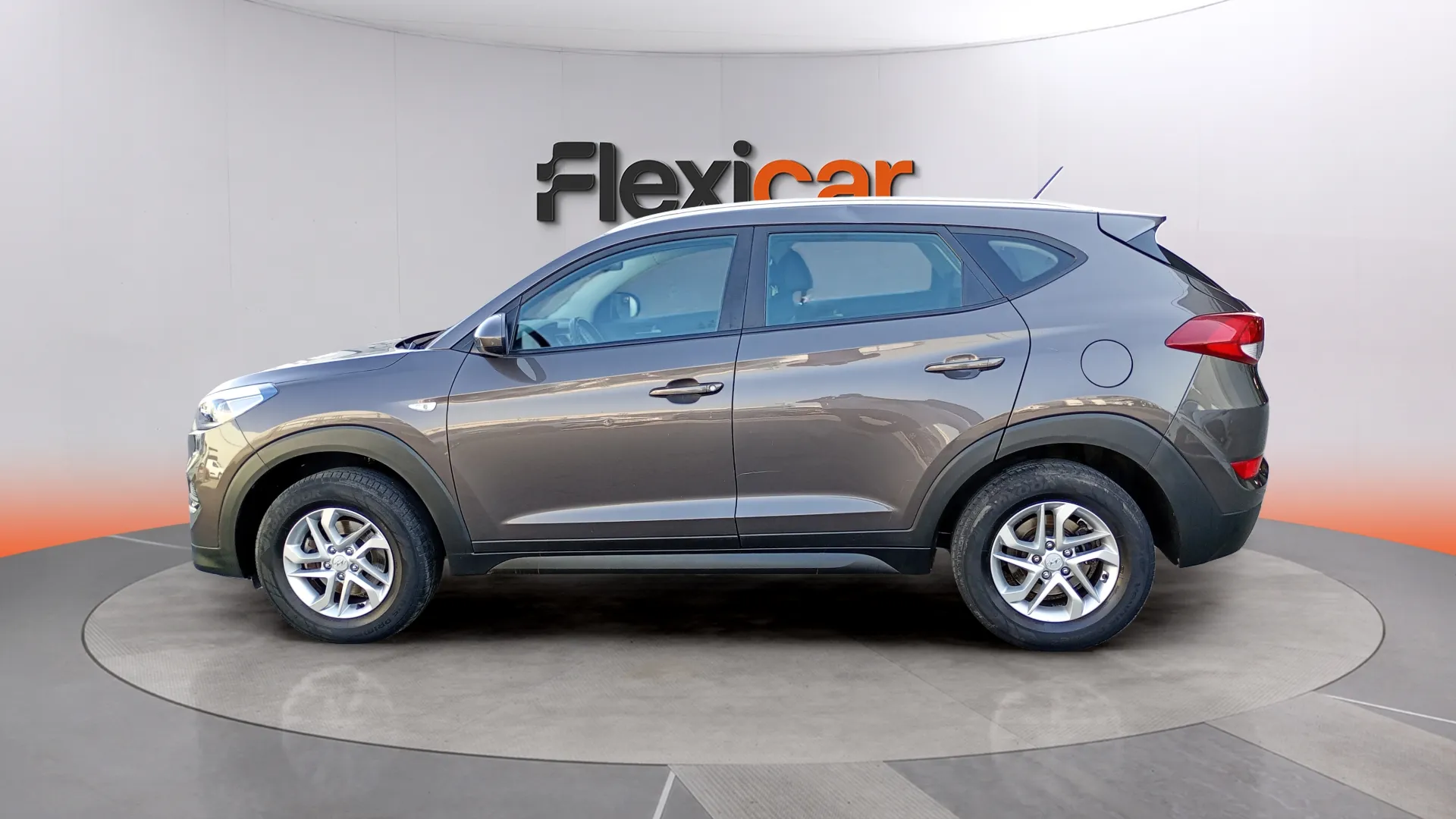 Hyundai Tucson 1.6 GDI SLE 4x2 - foto 5
