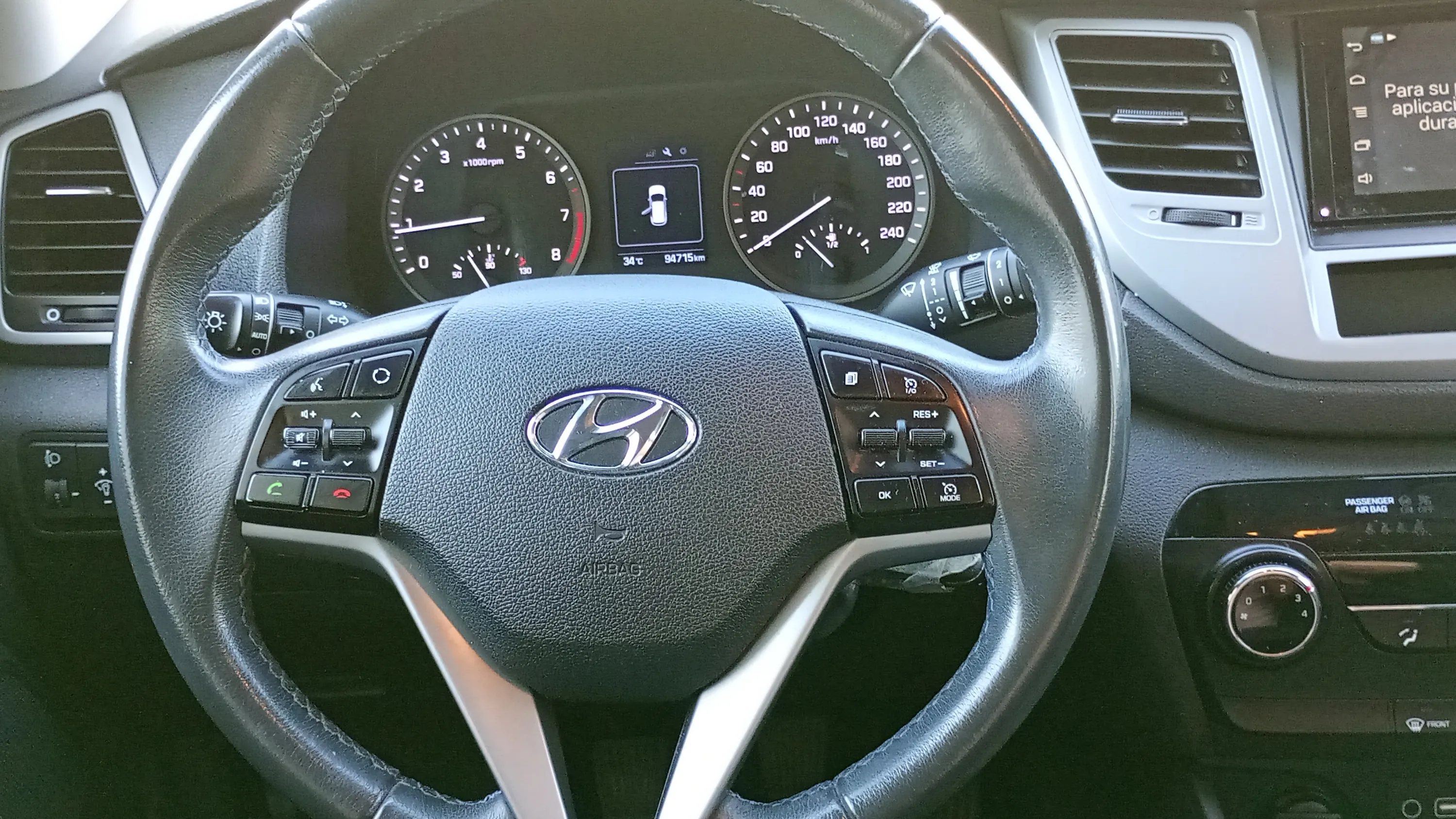 Hyundai Tucson 1.6 GDI SLE 4x2 - foto 8