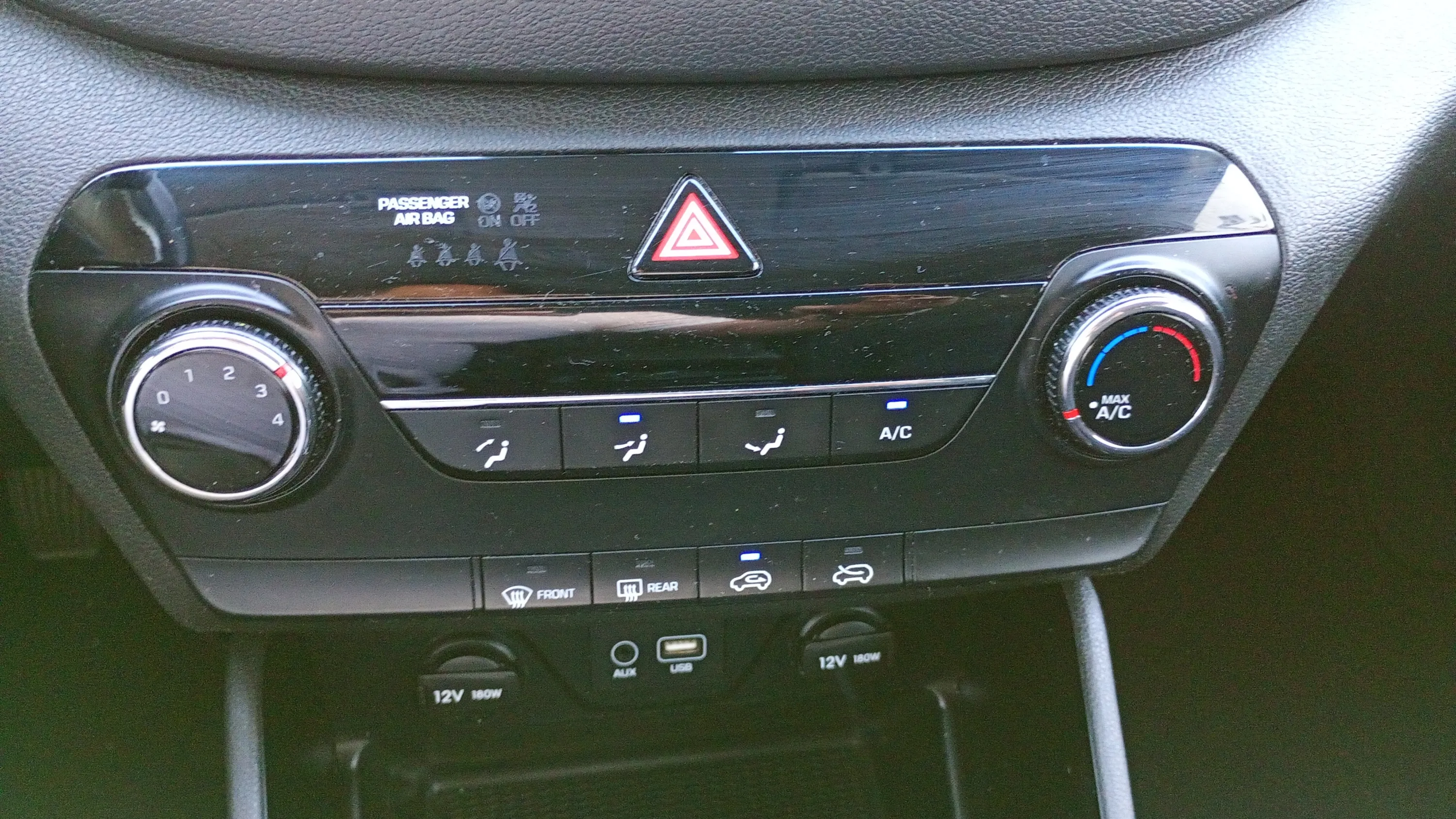 Hyundai Tucson 1.6 GDI SLE 4x2 - foto 18