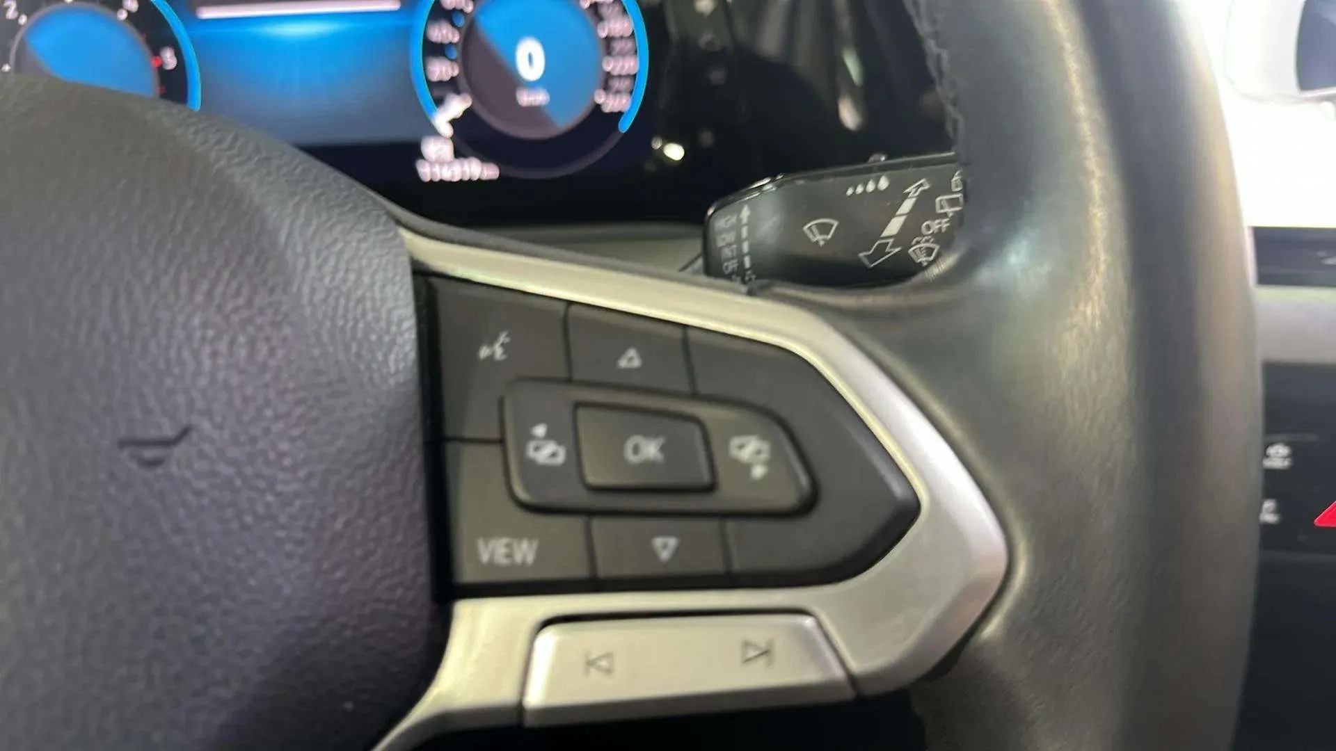 Volkswagen Golf 2.0 TDI DSG Variant - foto 12