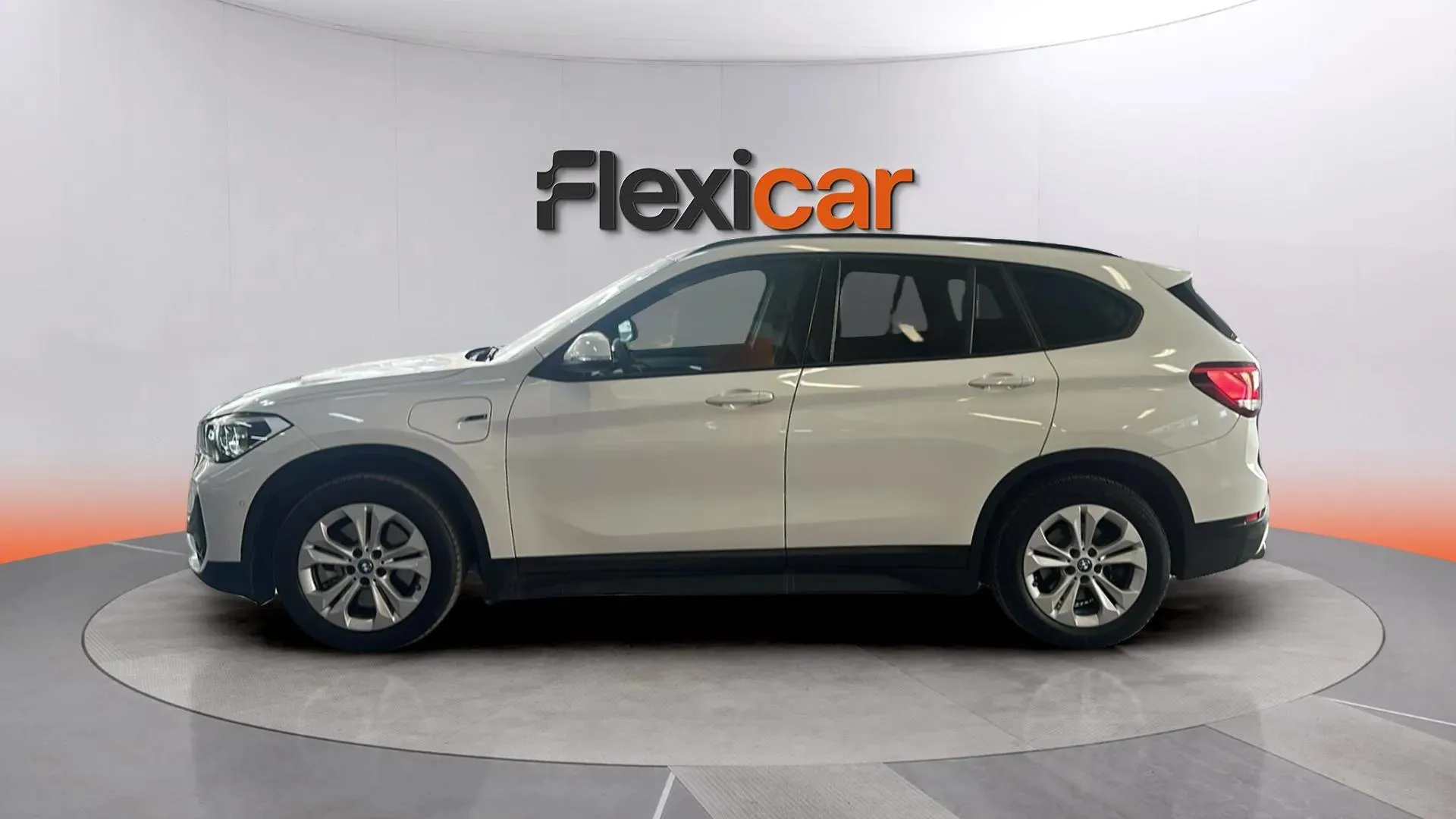 BMW X1 xDrive25e - foto 7