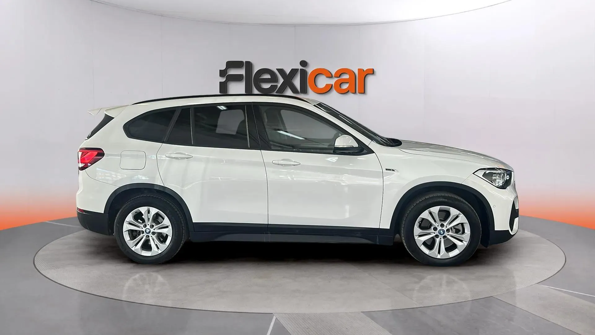BMW X1 xDrive25e - foto 11