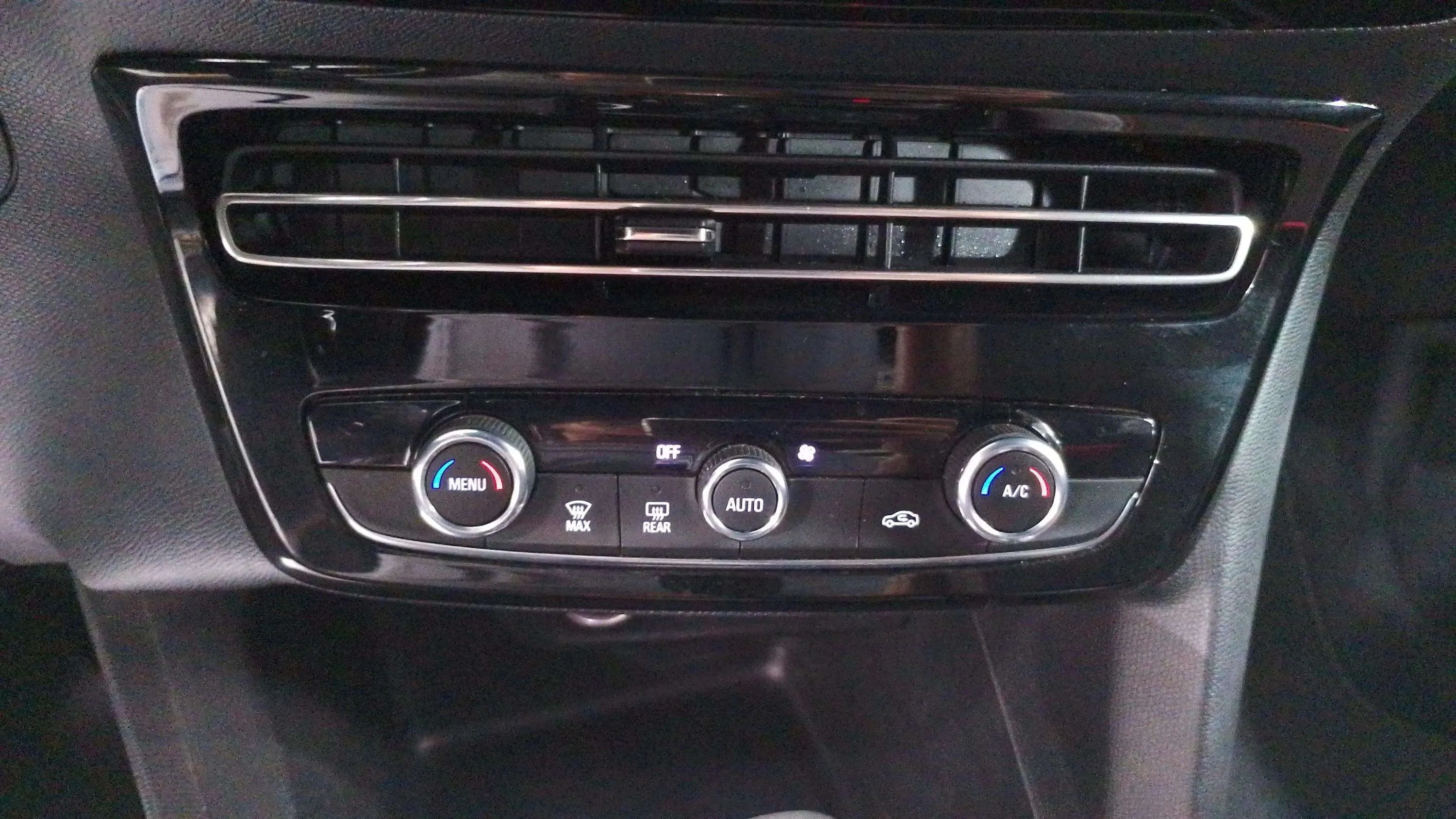 Opel Mokka 1.2 T GS Line - foto 23