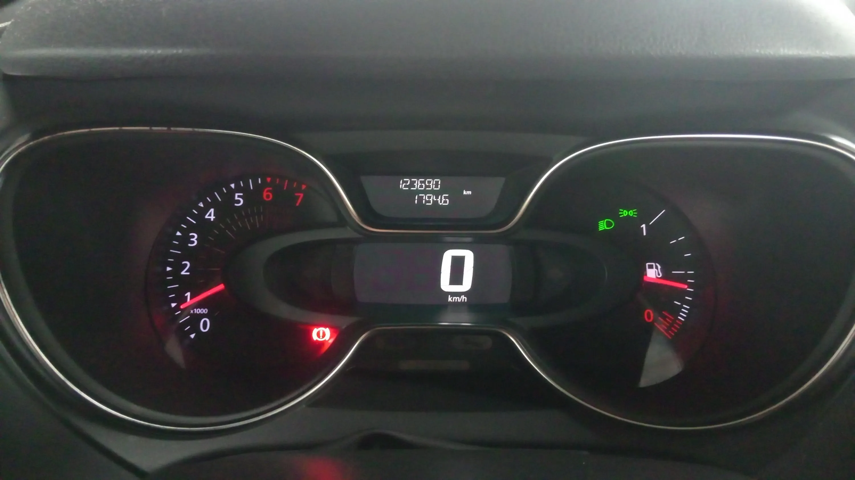 Renault Captur Edition TCe GPF -18 - foto 18