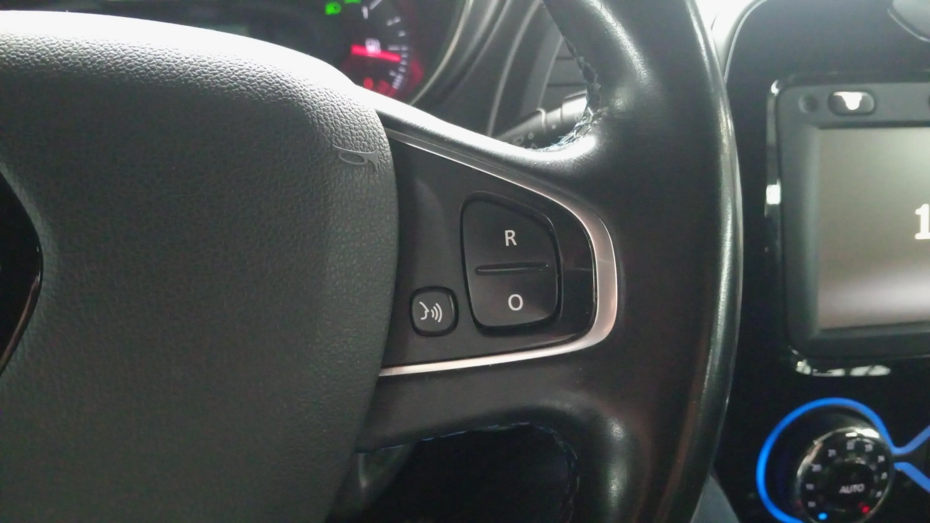 Renault Captur Edition TCe GPF -18 - foto 20