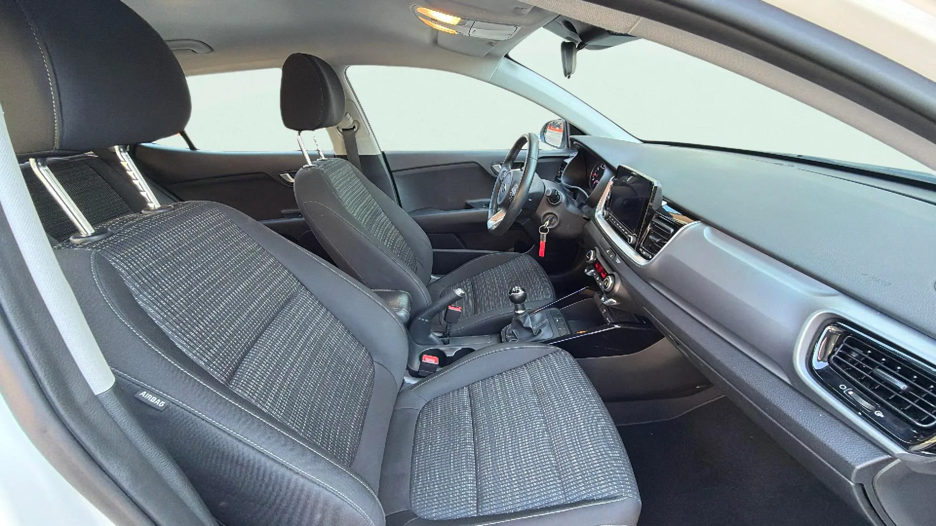 Kia Stonic 1.2 DPi Concept - foto 20