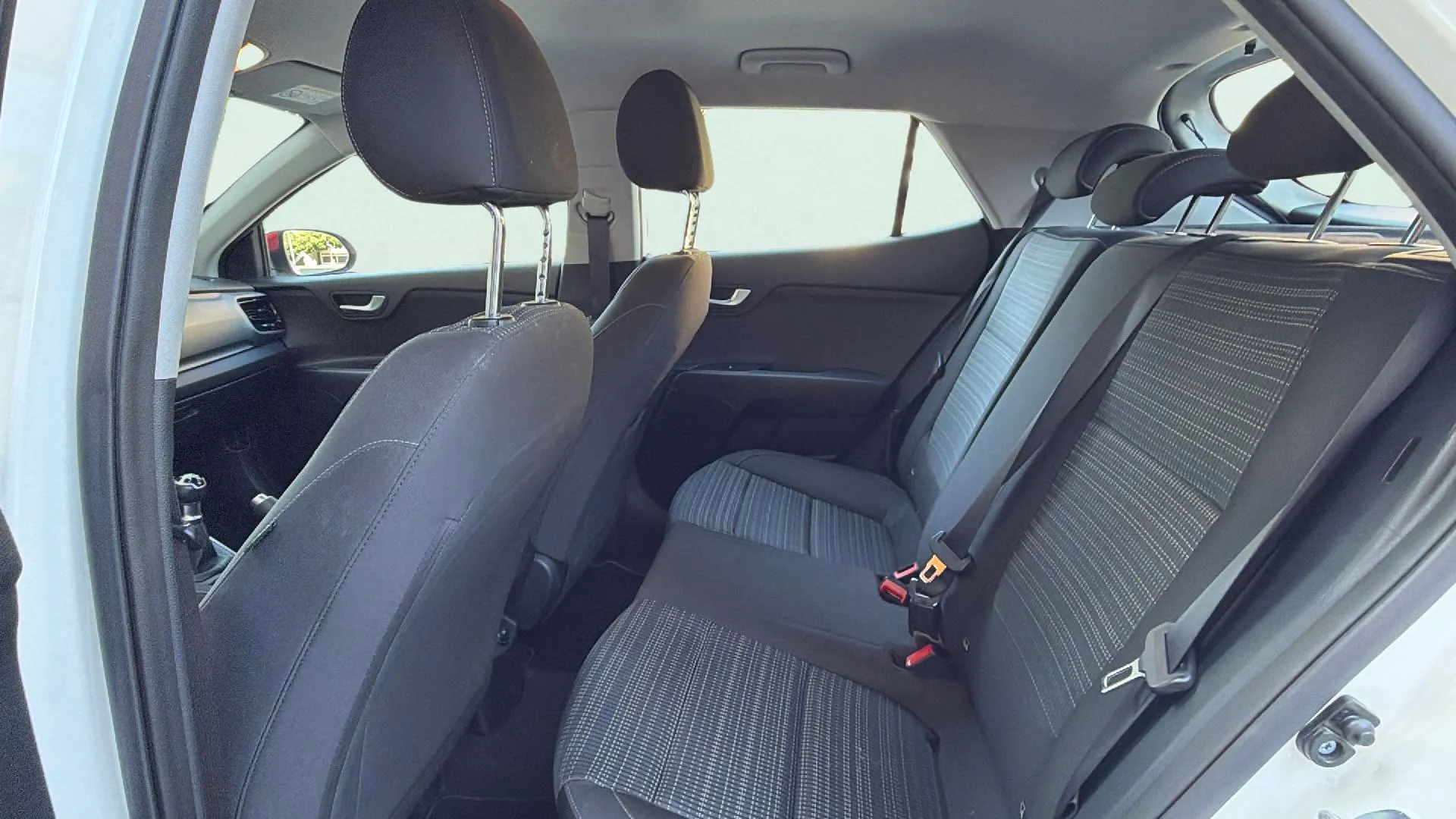 Kia Stonic 1.2 DPi Concept - foto 16
