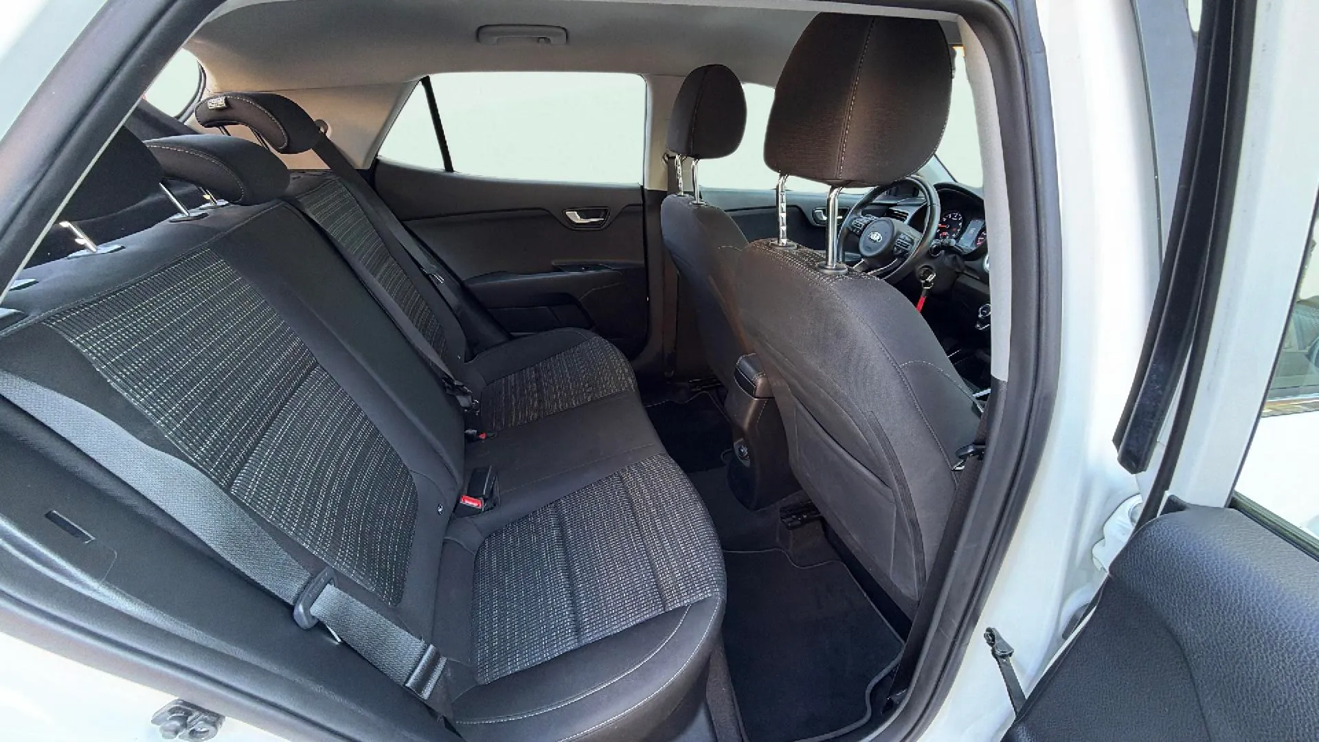 Kia Stonic 1.2 DPi Concept - foto 19