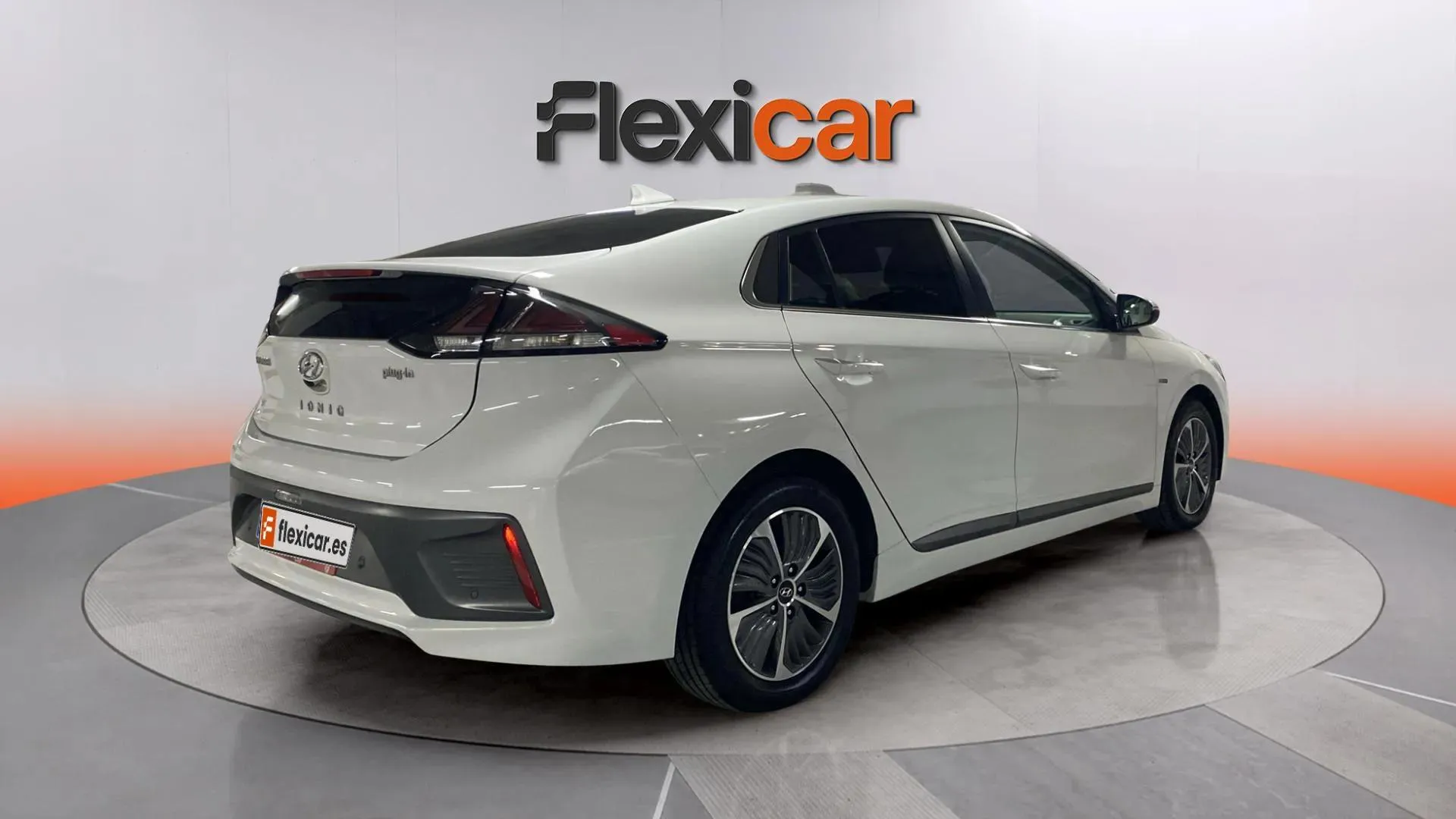 Hyundai Ioniq 1.6 GDI PHEV Klass DT - foto 7
