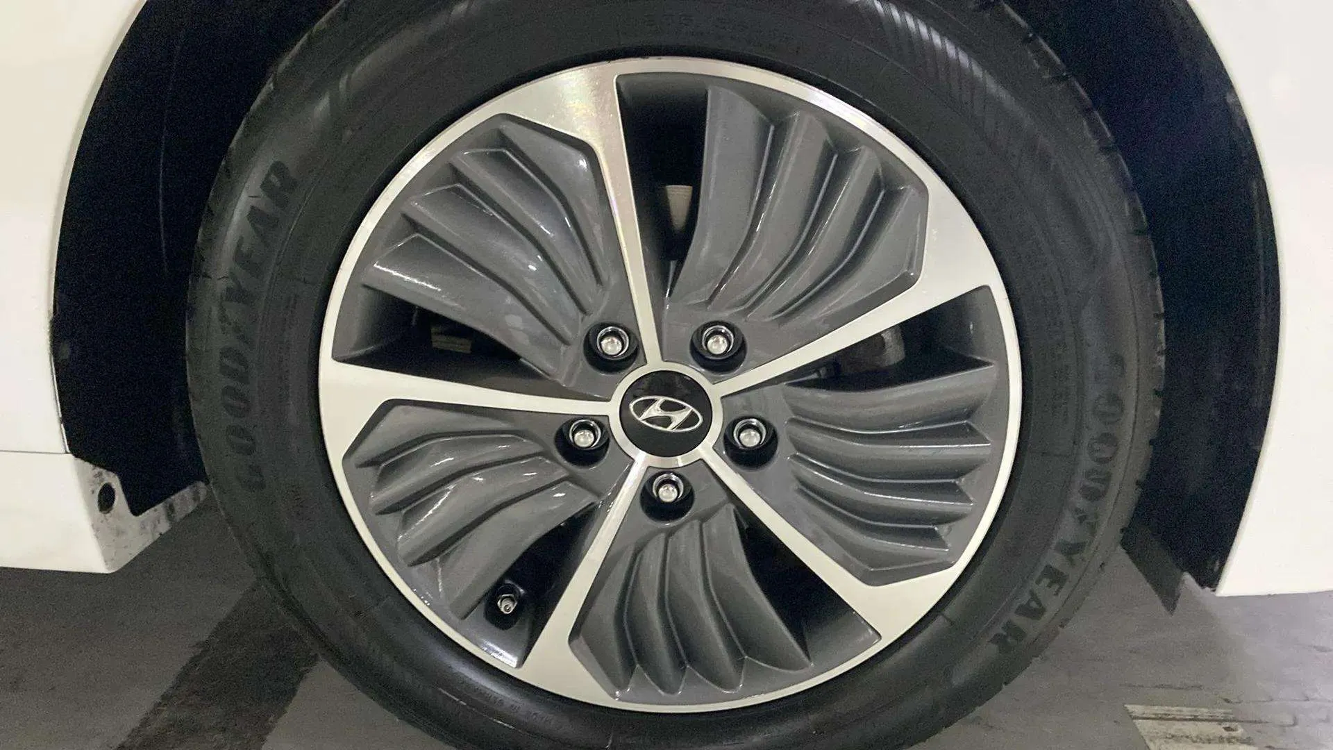 Hyundai Ioniq 1.6 GDI PHEV Klass DT - foto 30