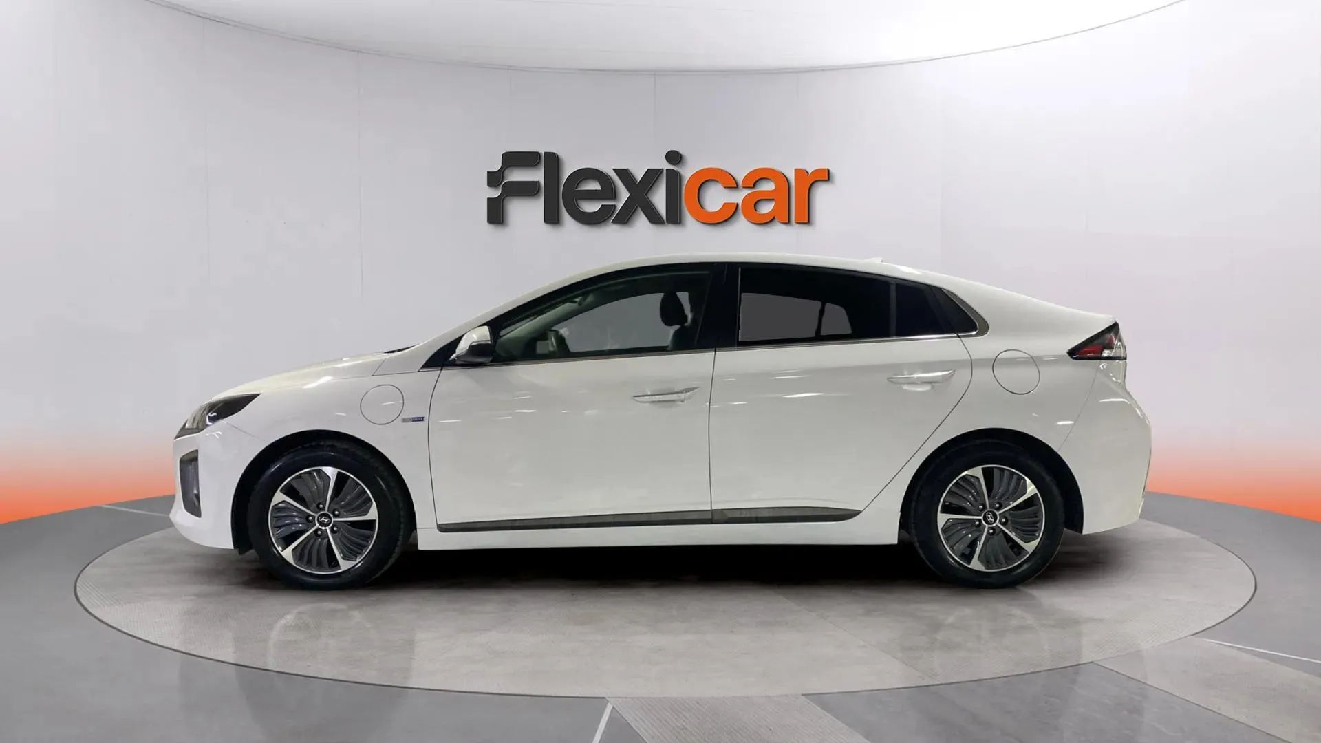 Hyundai Ioniq 1.6 GDI PHEV Klass DT - foto 4