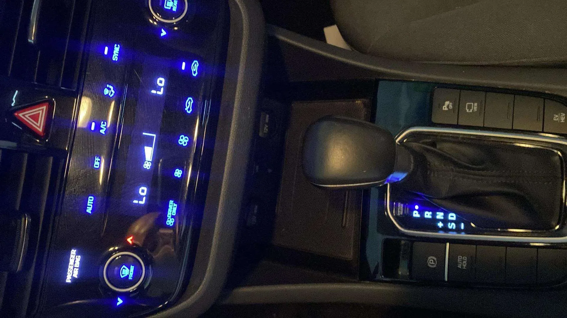 Hyundai Ioniq 1.6 GDI PHEV Klass DT - foto 18