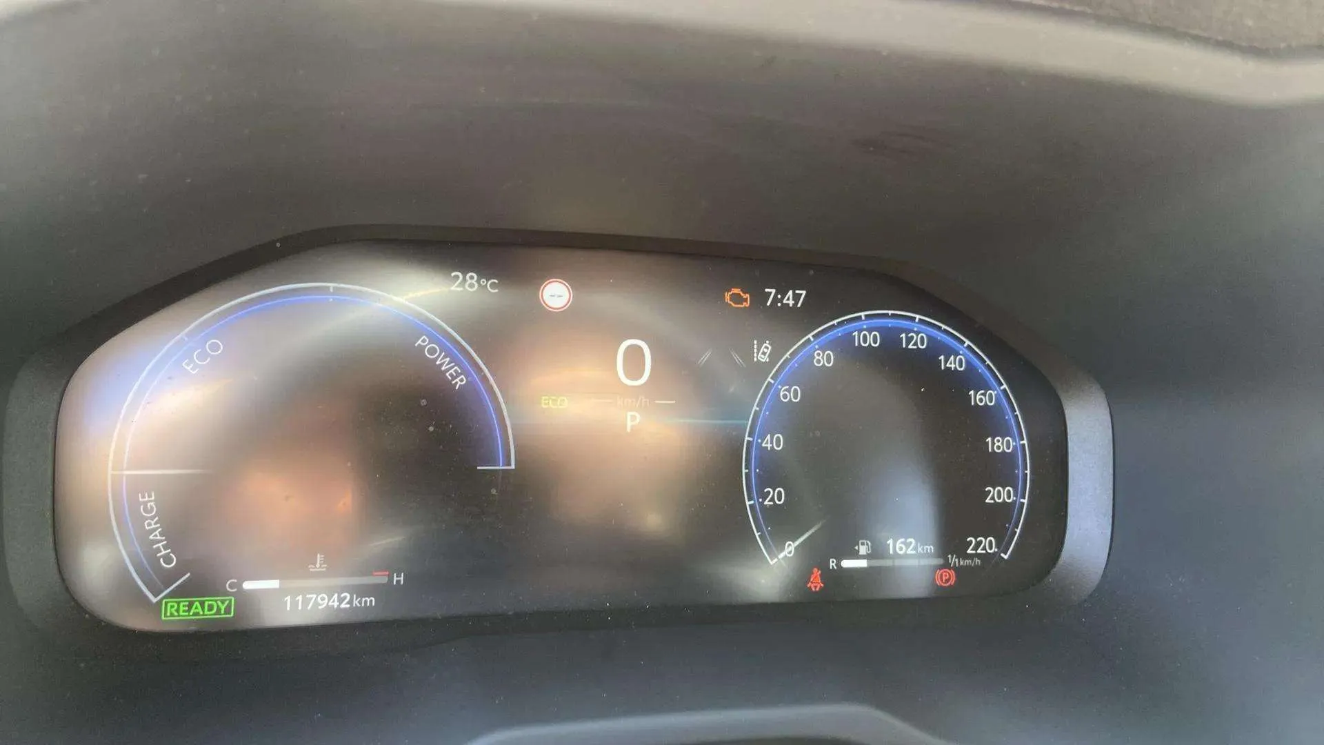 Toyota RAV4 2.5l 220H Advance - foto 19