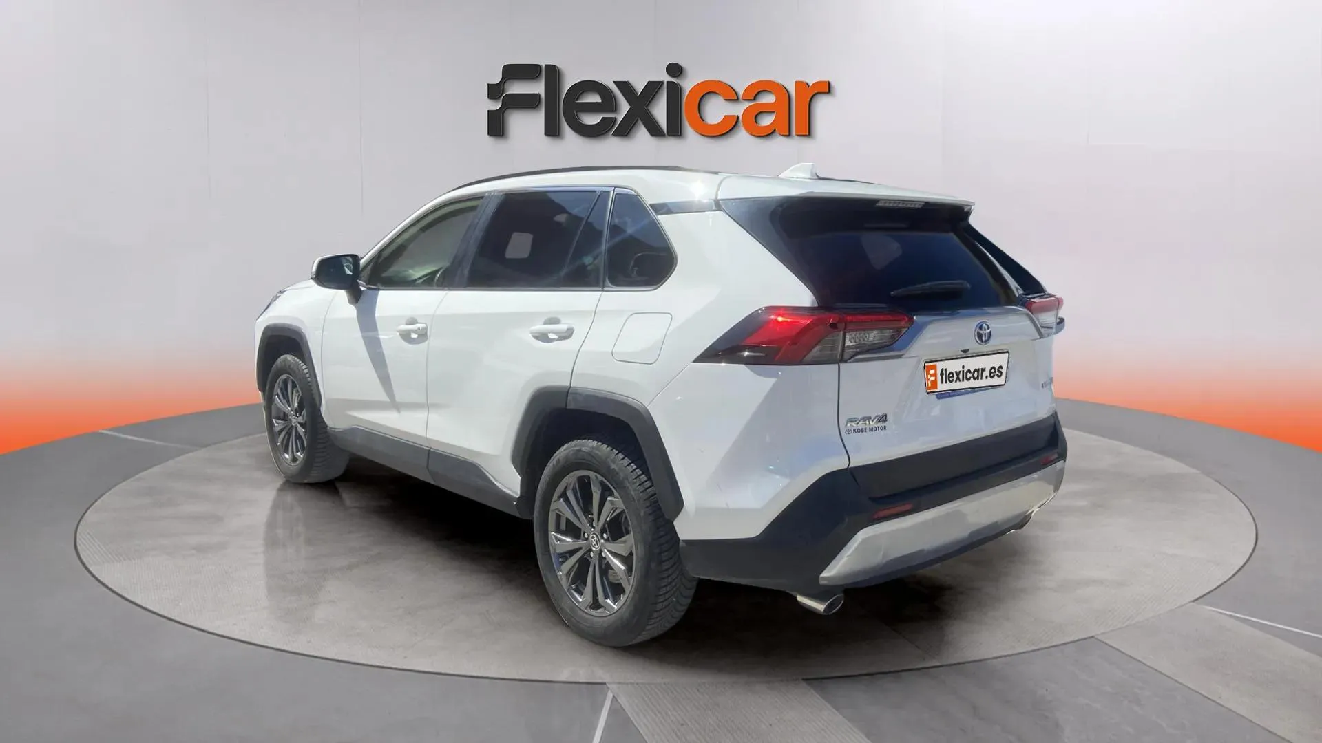 Toyota RAV4 2.5l 220H Advance - foto 4