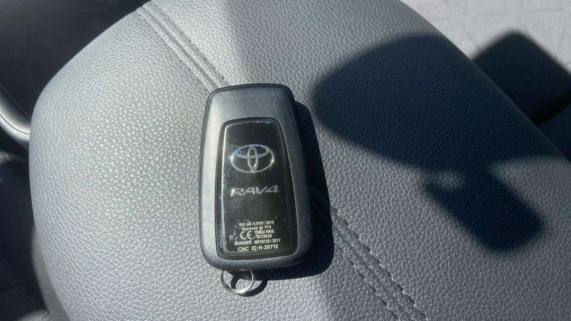 Toyota RAV4 2.5l 220H Advance - foto 20