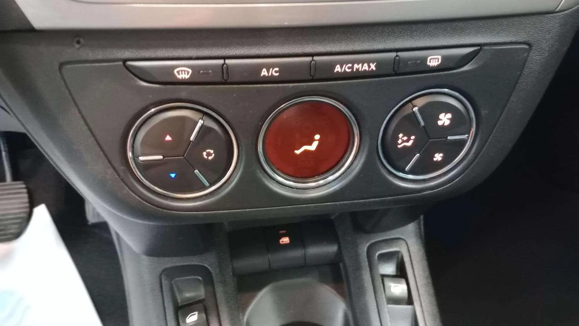 Citroën C-Elysée BlueHDi Feel - foto 19