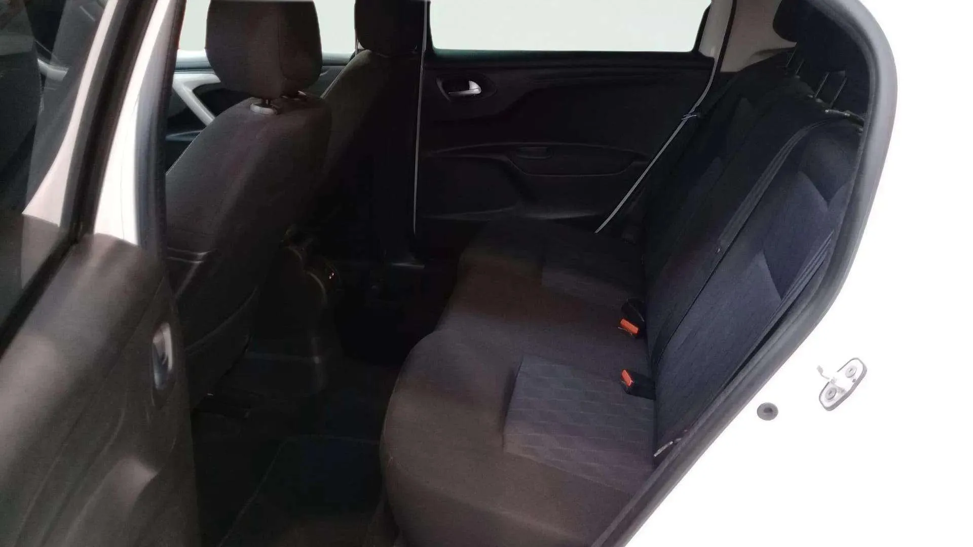 Citroën C-Elysée BlueHDi Feel - foto 12