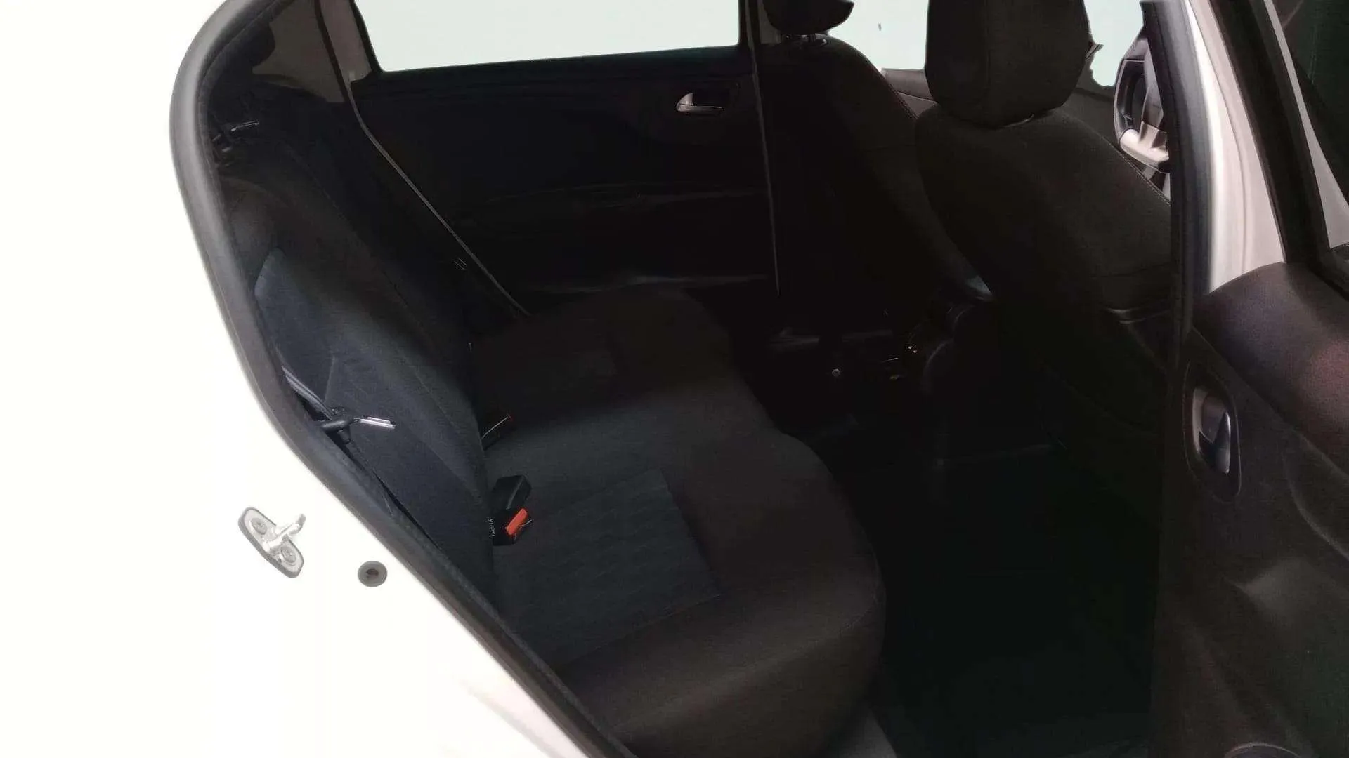 Citroën C-Elysée BlueHDi Feel - foto 9