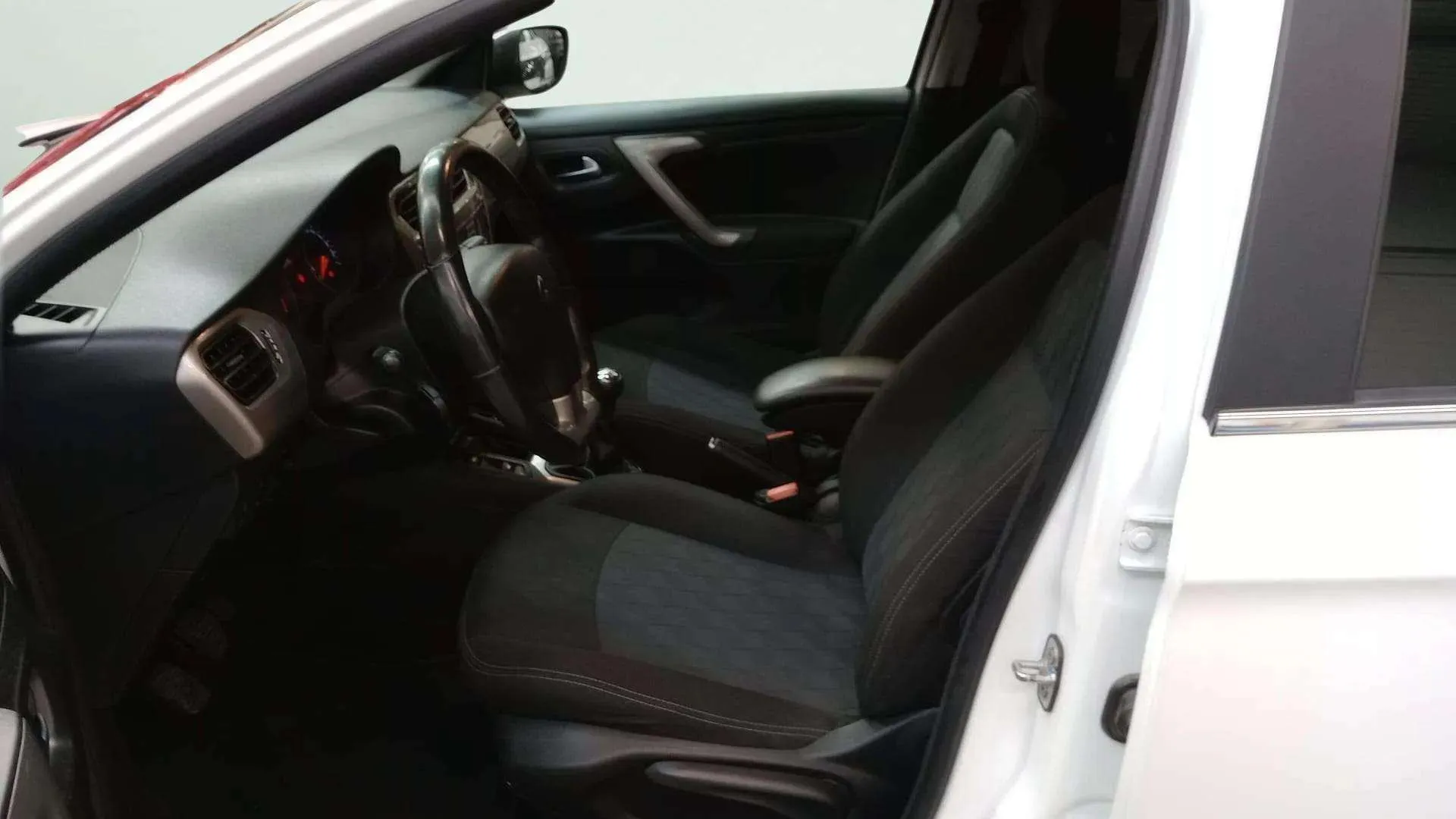 Citroën C-Elysée BlueHDi Feel - foto 16